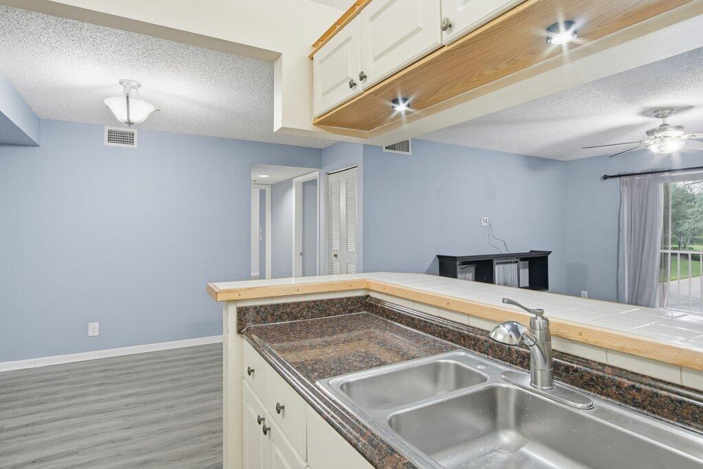 ANCHORAGE ON THE ST LUCIE - Residential Lease