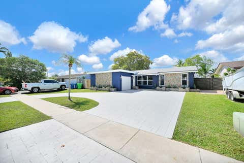 Tiny photo for 11600 NW 30th Place, Sunrise, FL 33323 (MLS # B26023132)