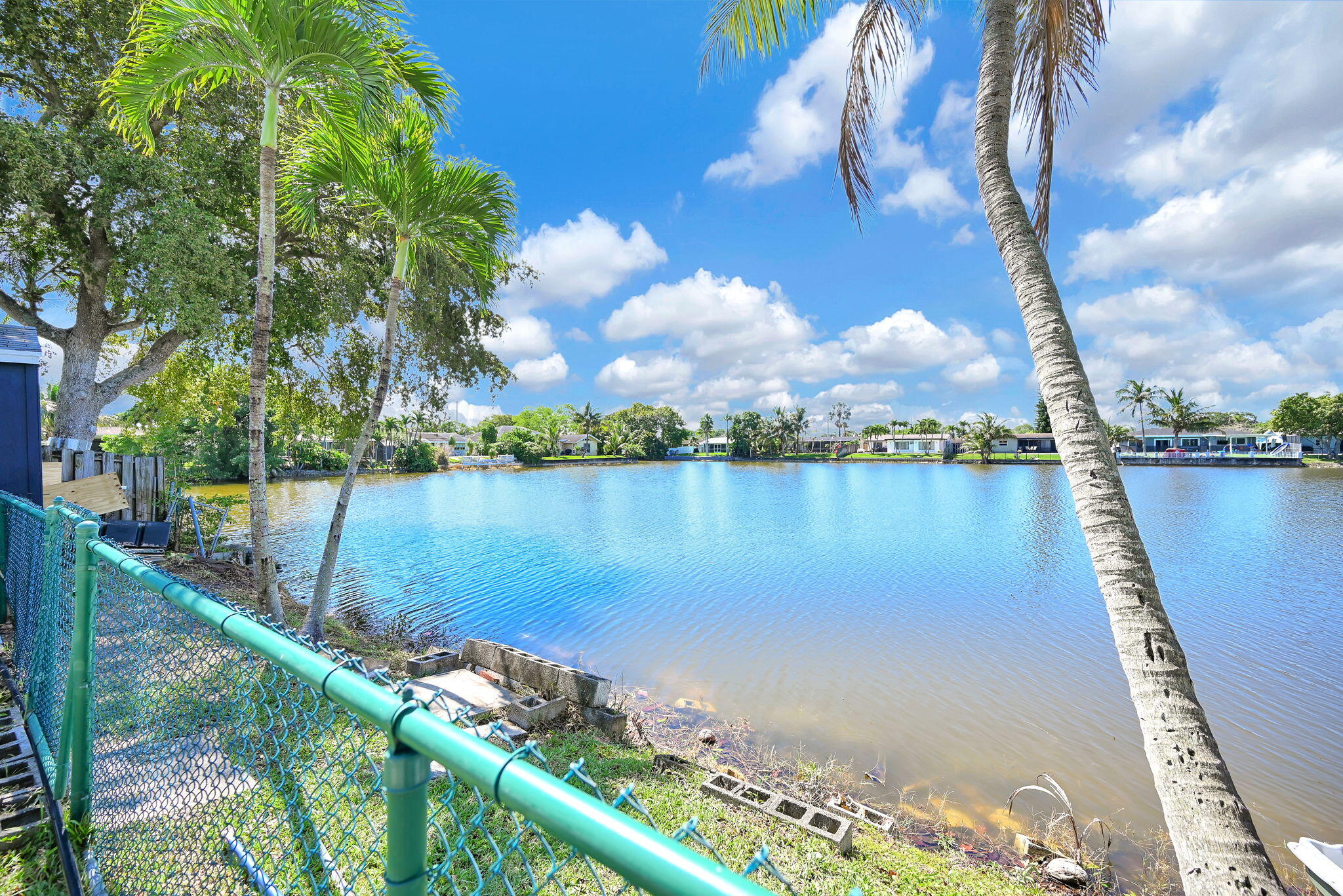 SUNRISE GOLF VILLAGE SEC 24 - Residential