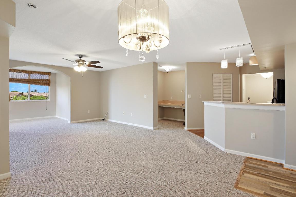 HYPOLUXOS MARINERS CAY CONDO - Residential