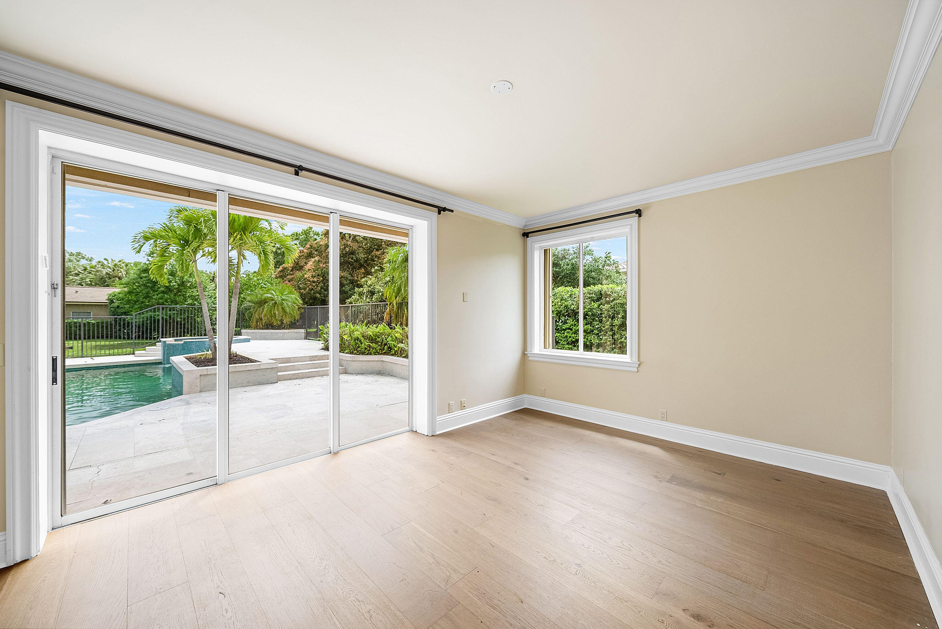 PARKLAND LAKES - Residential