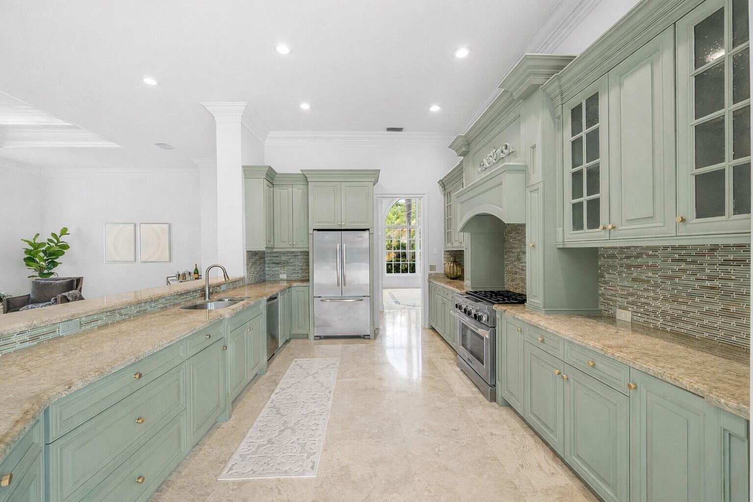 PARKLAND LAKES - Residential