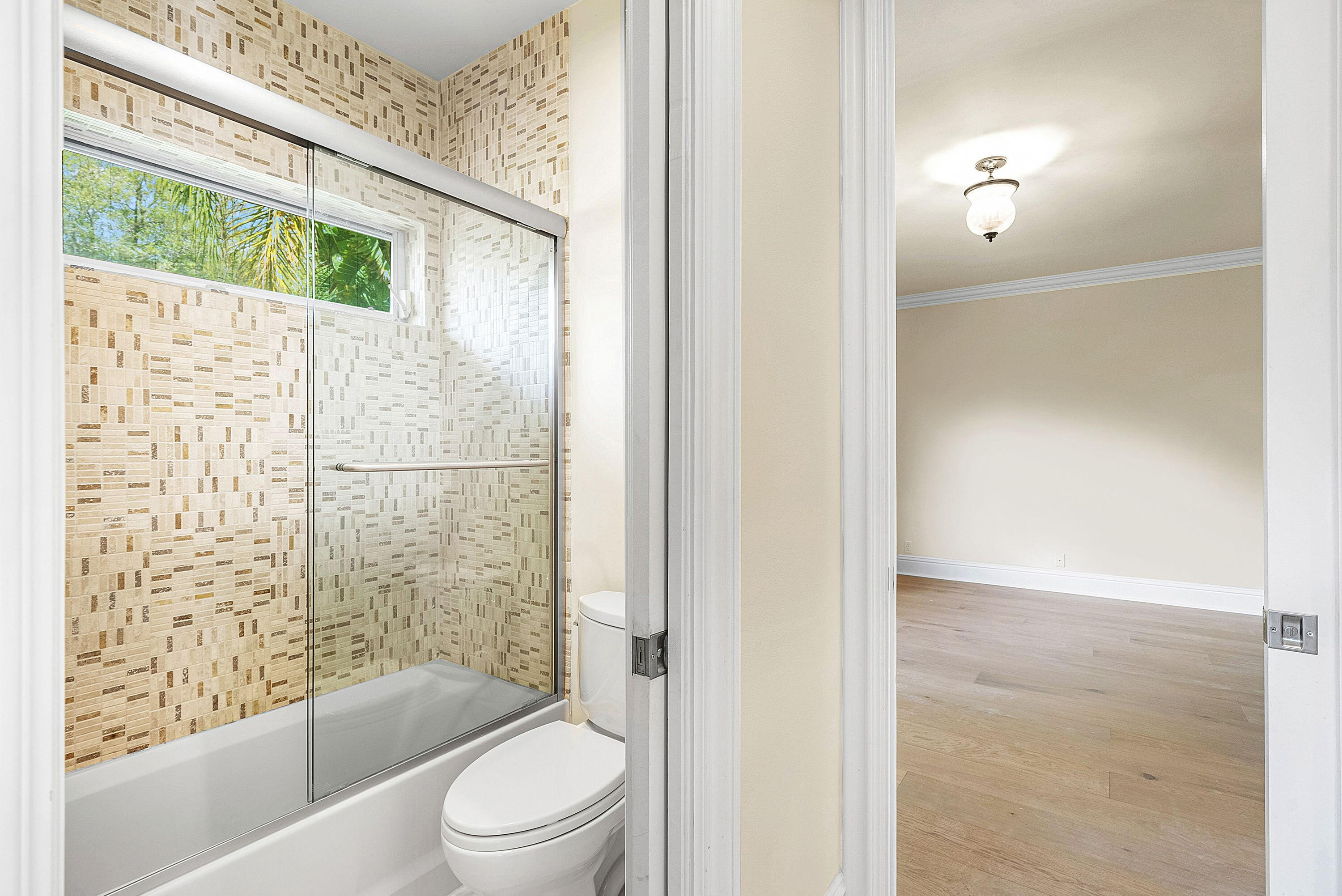 PARKLAND LAKES - Residential