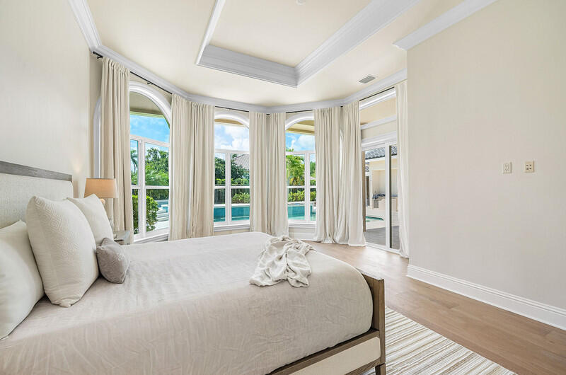 PARKLAND LAKES - Residential