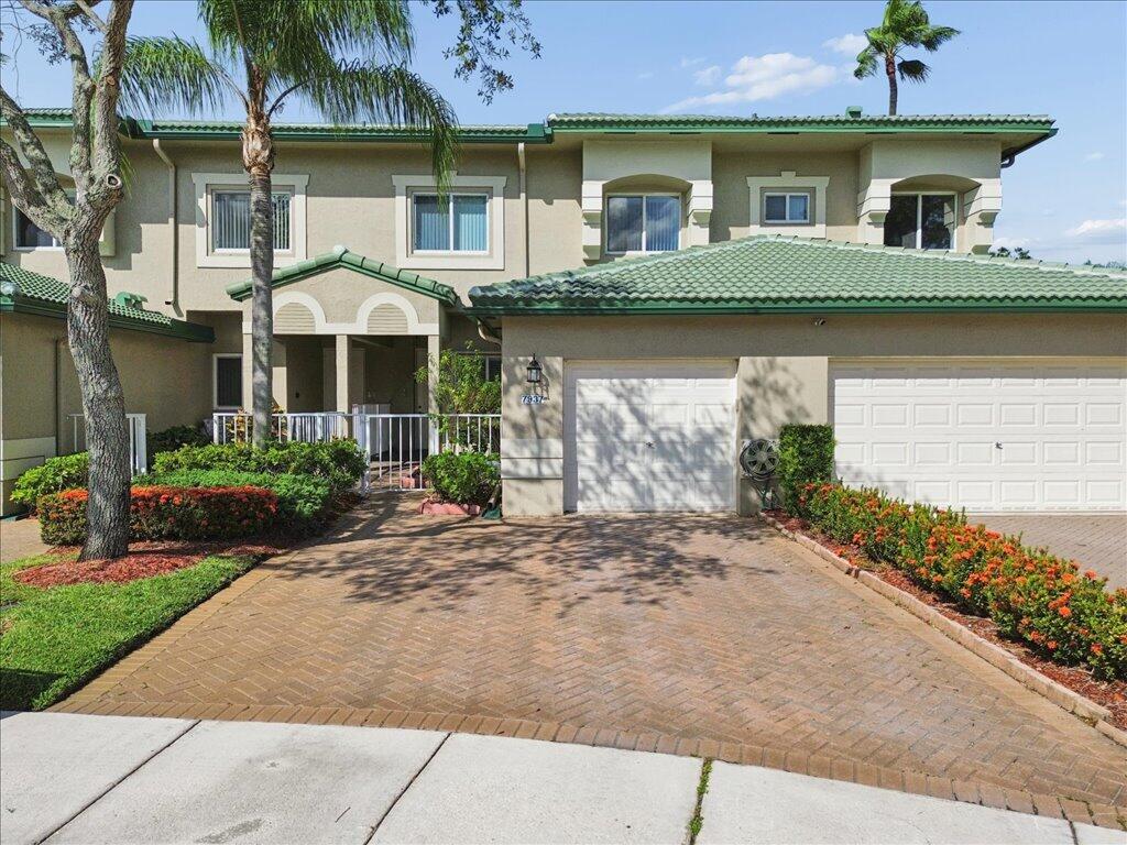 7937 EXETER Circle E 102, Tamarac FL 33321