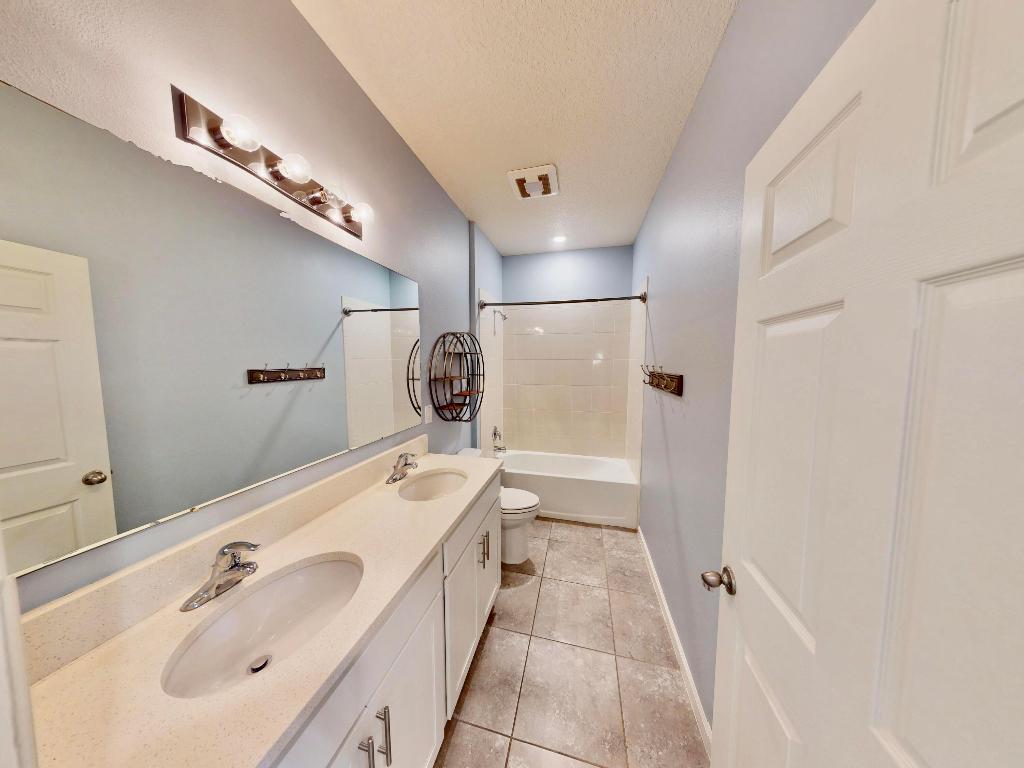 POINTE WEST EAST VILLAGE, PHASE 2A - Residential