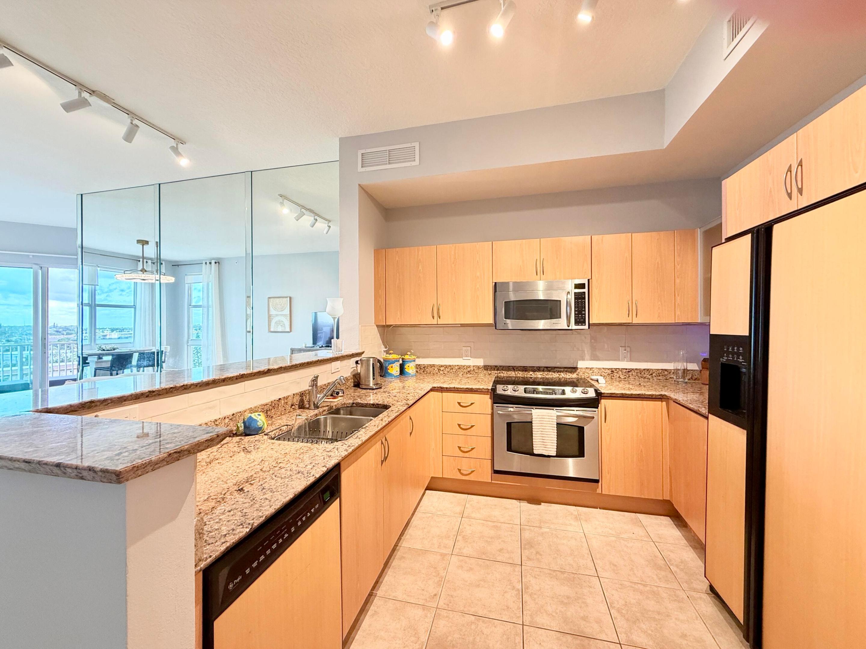 MOORINGS AT LANTANA CONDO 2 - Residential Lease