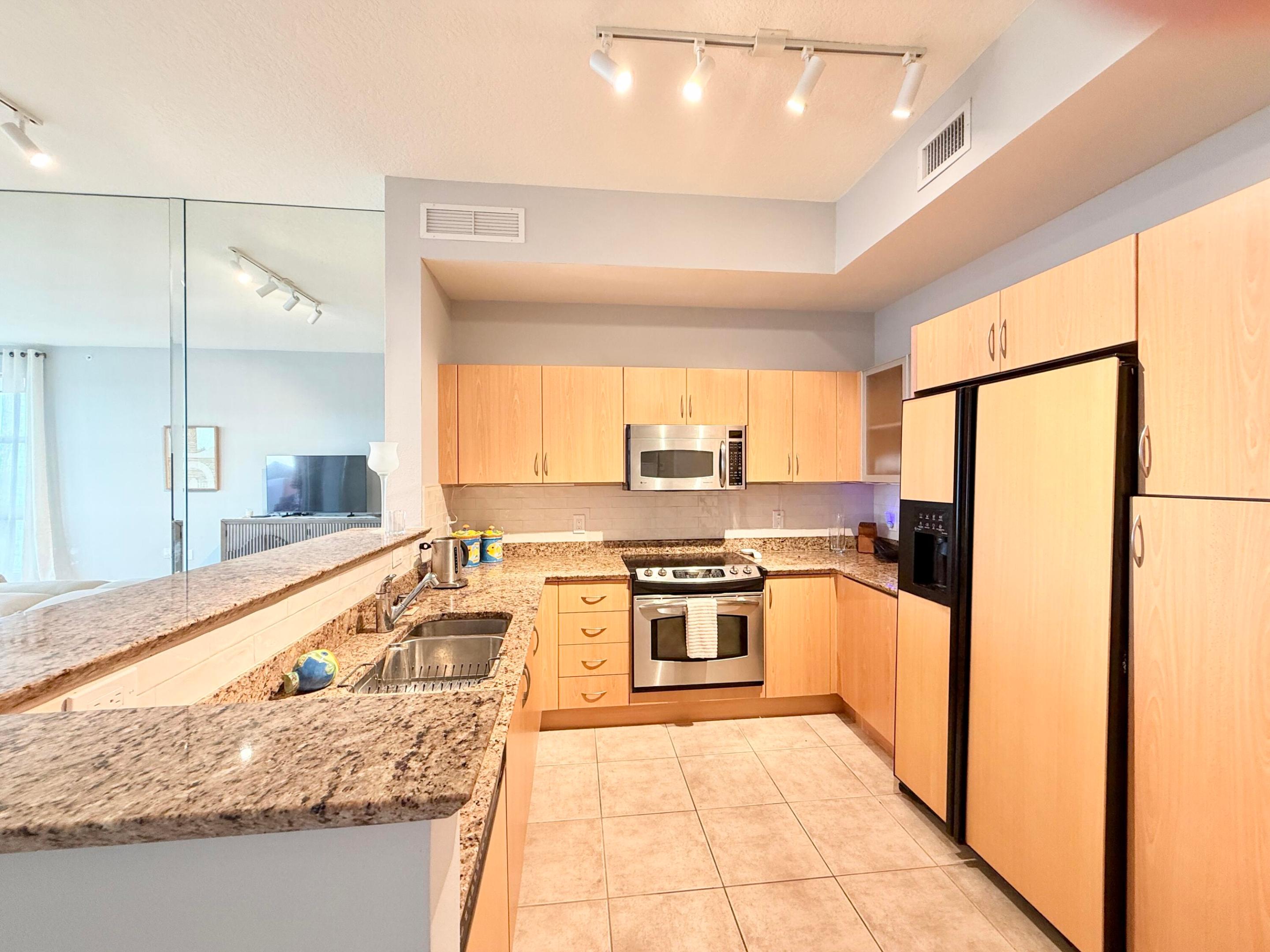 804 E Windward Way Ph15