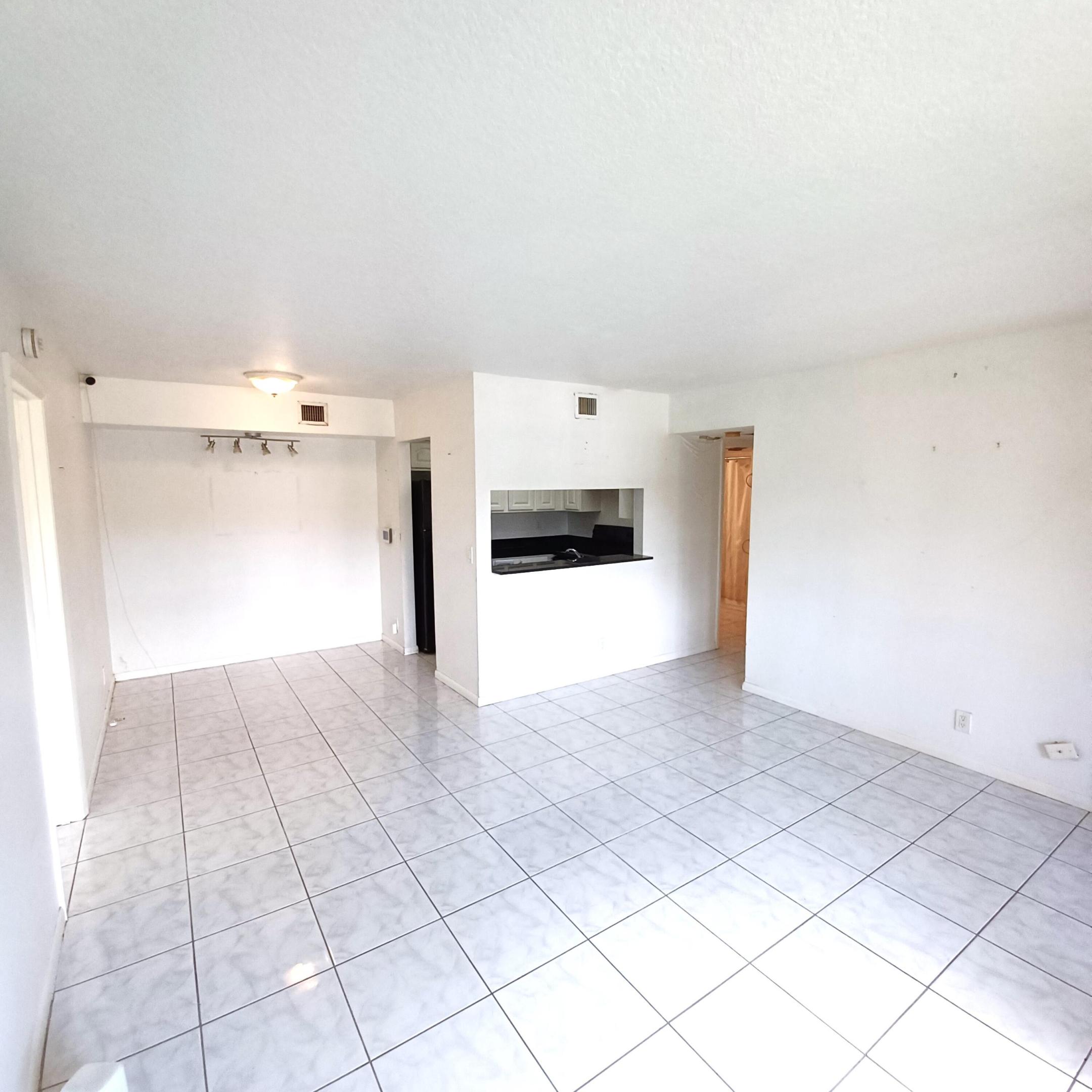 7221 Golf Colony Court 102, Lake Worth, FL, 33467/$149,900 3 7221 Golf Colony Court 102
