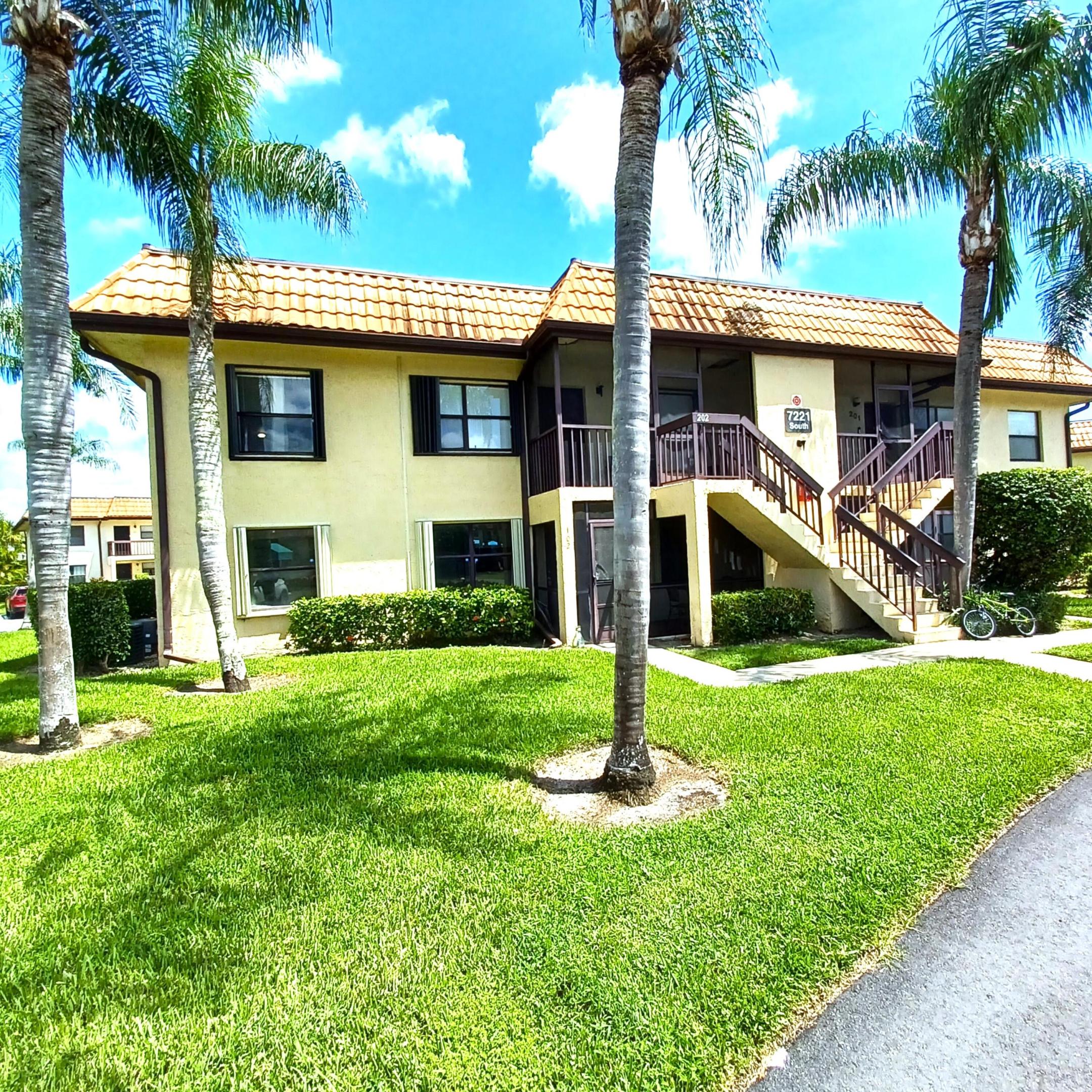 7221 Golf Colony Court 102, Lake Worth, FL, 33467/$149,900 1 7221 Golf Colony Court 102