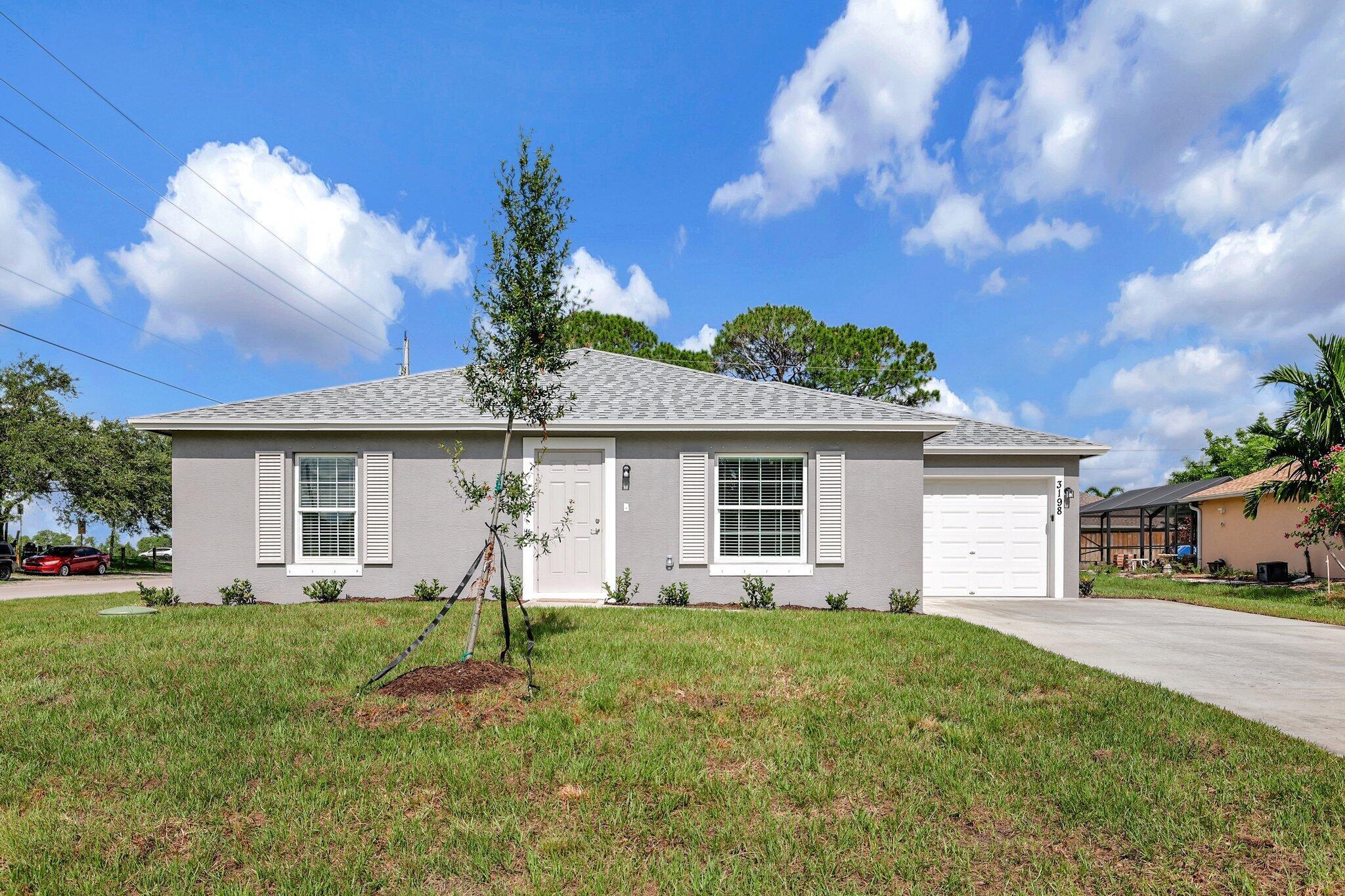 329 SW Ridgecrest Drive
