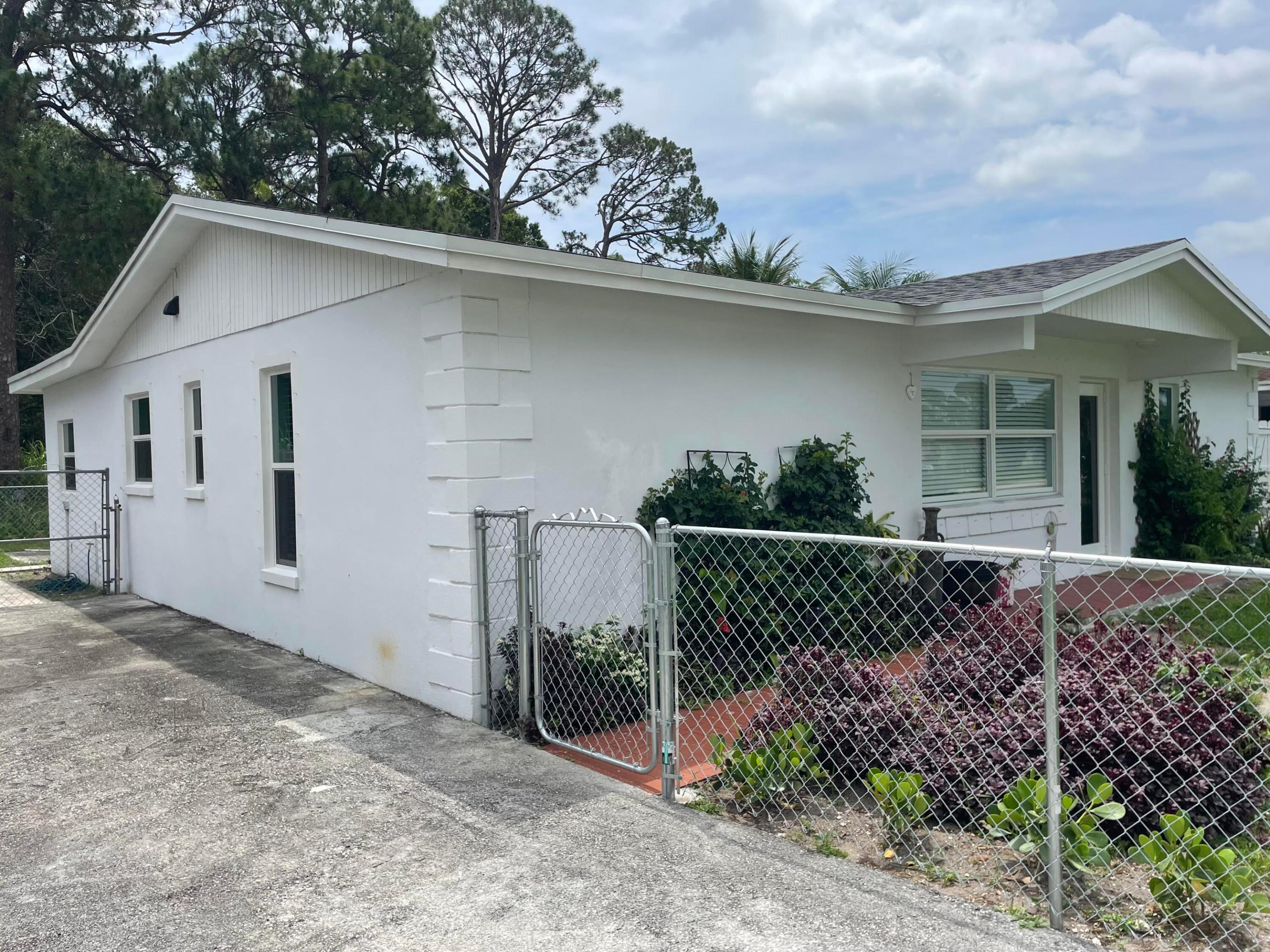 GUN CLUB COLONY - Residential Lease