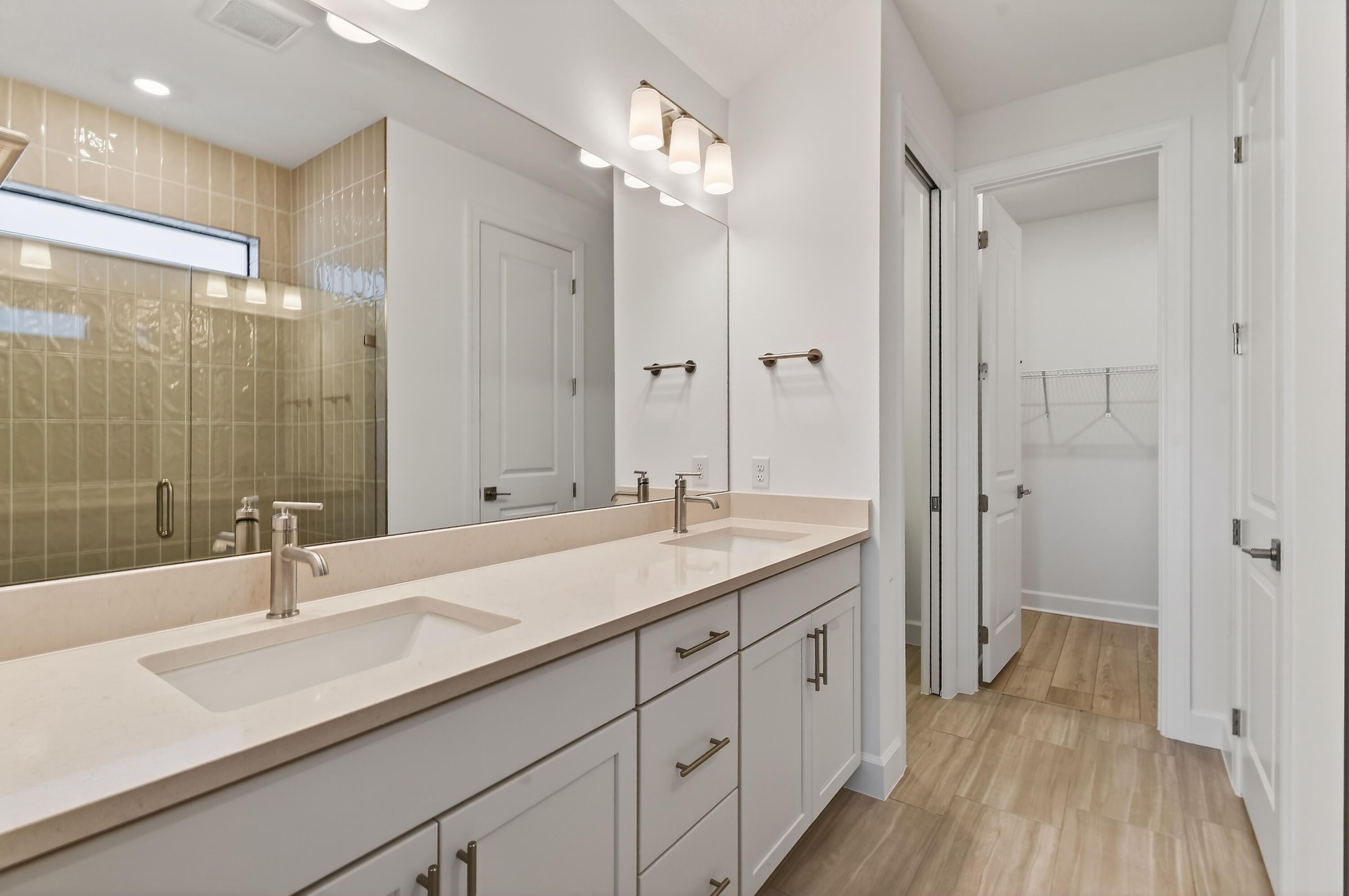 HENDRIX RESERVE - Residential