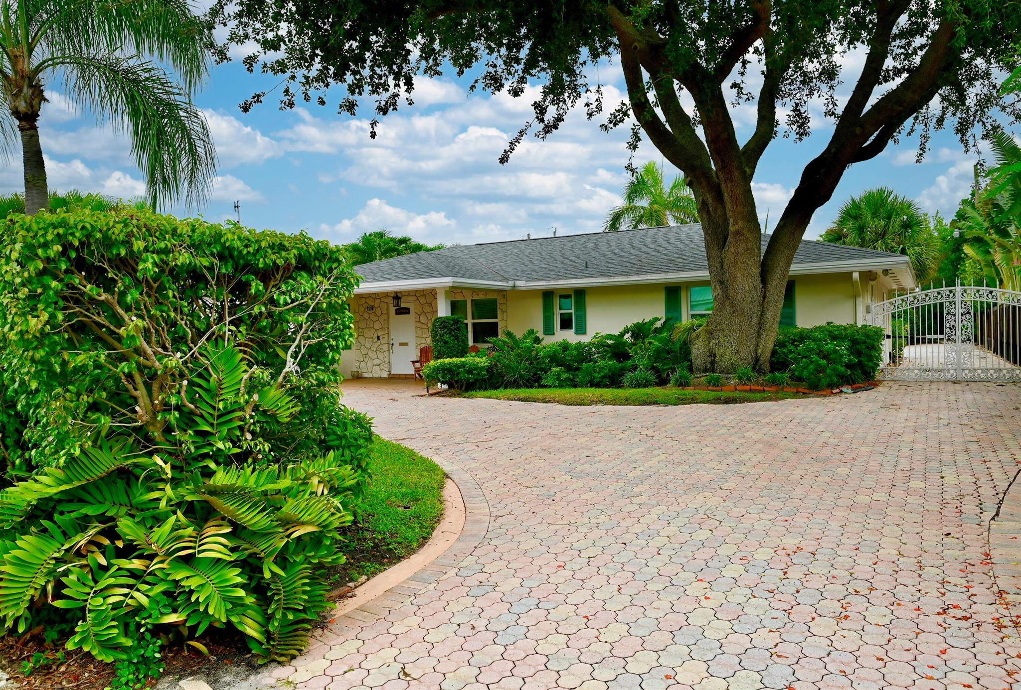 Incredible location in the highly desirable SOSO area, just minutes from the beach, downtown WPB & Worth Avenue. Enjoy this sprawling ''Old Florida'' style furnished home with 4 bedrooms, 3 bathrooms, large family/game room and a private pool! Freshly painted, recessed lighting throughout, impact windows & quaint gated courtyard area just off the screened-in pool. Large, covered area for your vehicles. Available Seasonally (Nov - Apr) for $10,000 monthly, Off-Season (May - Oct) for $7000 monthly. Pets considered on a case-by-case basis. Landlord will also consider short-term rental. Tenant to do a Rentspree application.