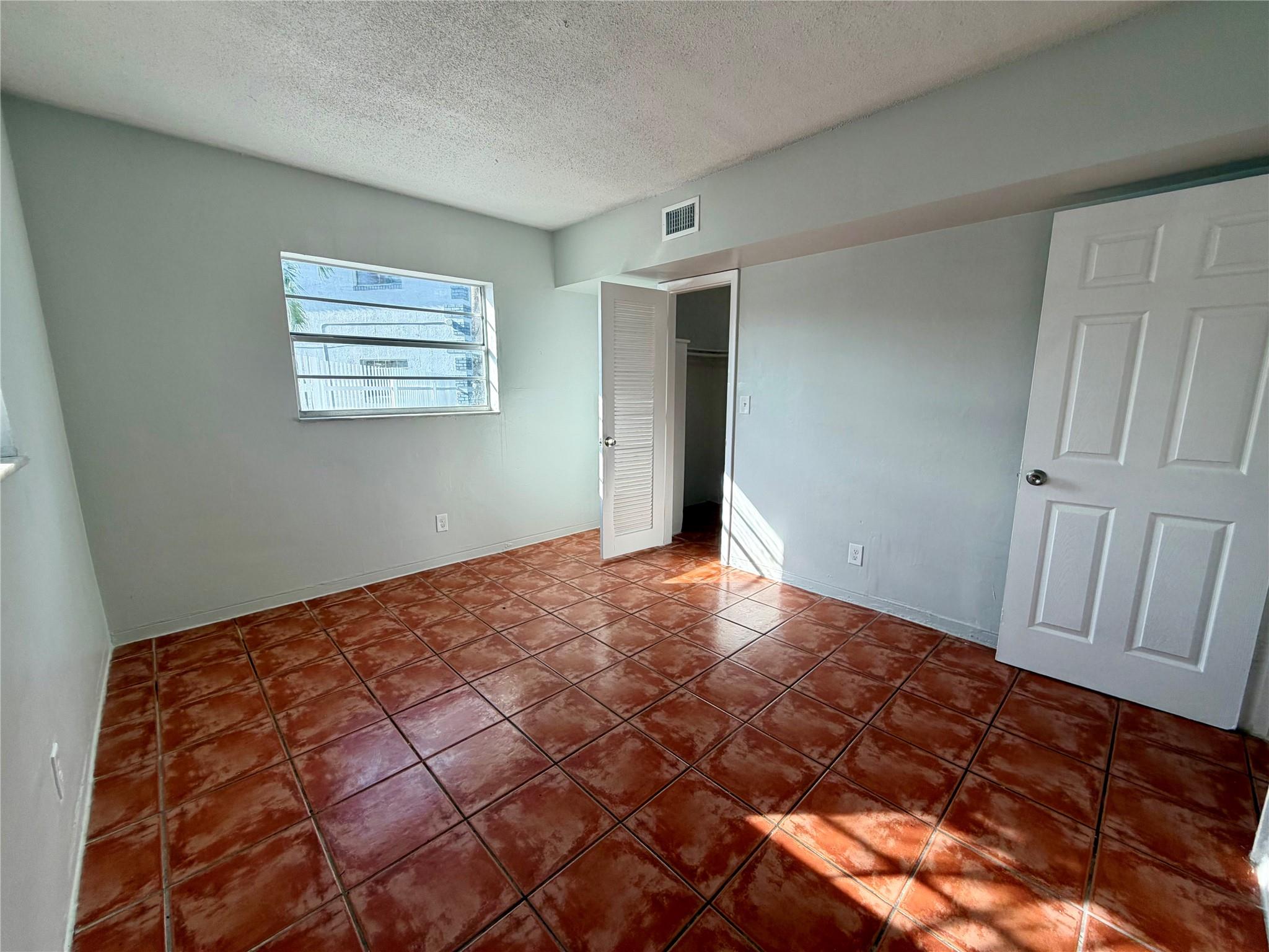 Fairview Amd 10-25 B - Residential Lease