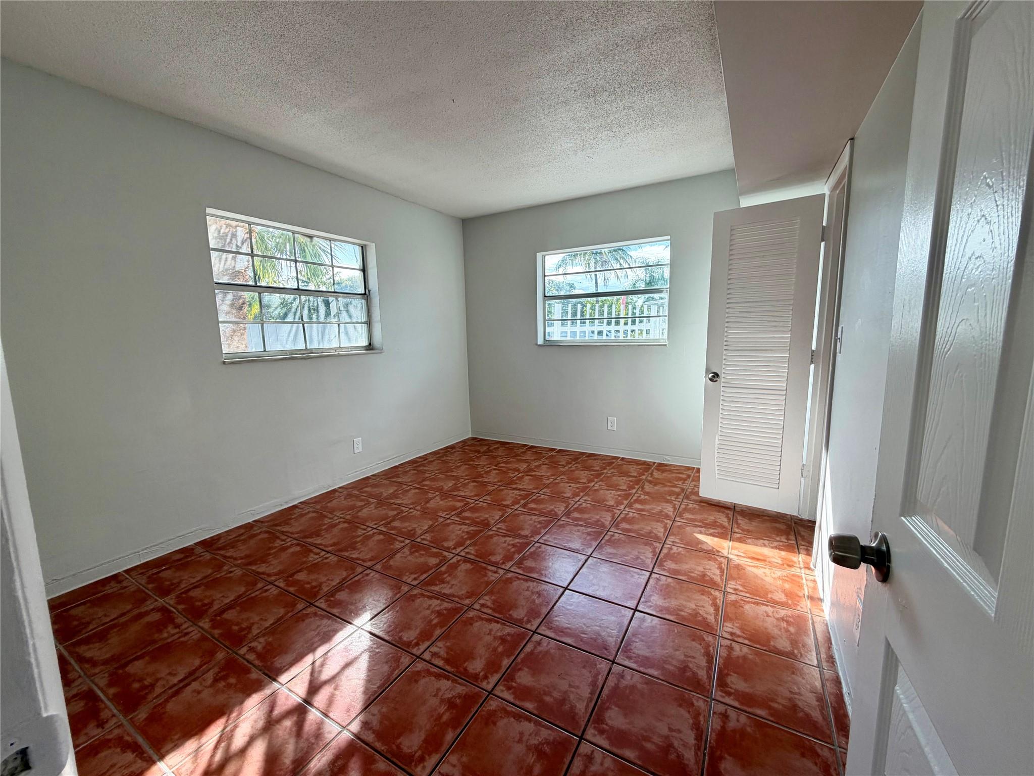 Fairview Amd 10-25 B - Residential Lease