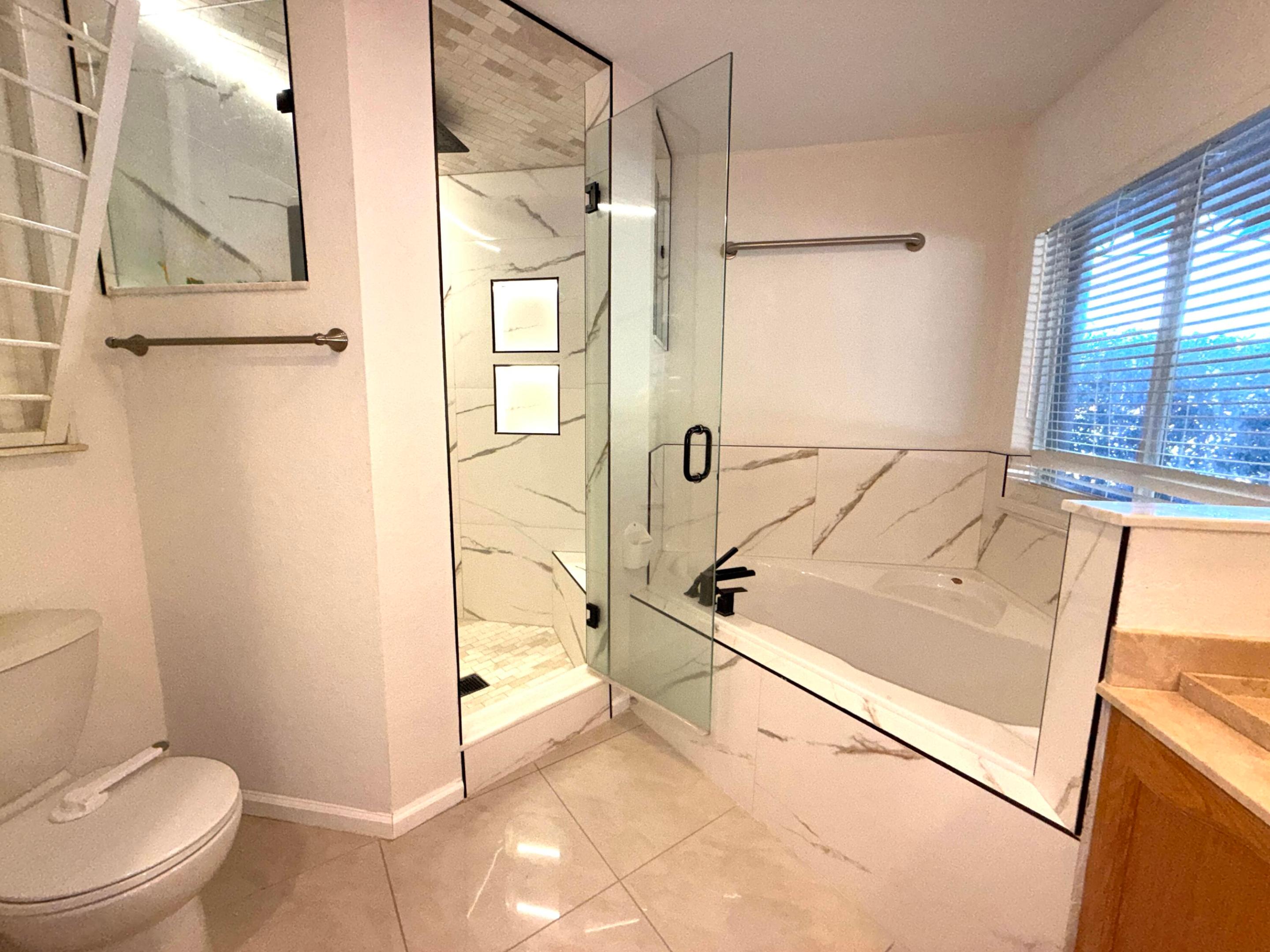 11-43-40~ N 237.9 FT OF S  3380.6 FT OF E 209.6 FT - Residential