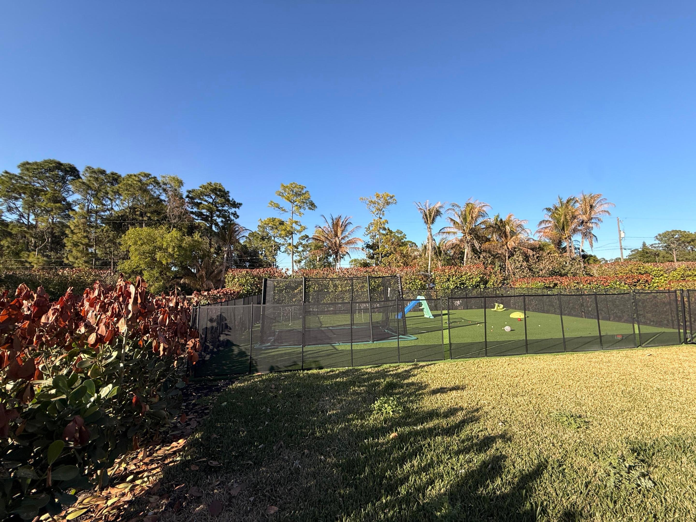 11-43-40~ N 237.9 FT OF S  3380.6 FT OF E 209.6 FT - Residential