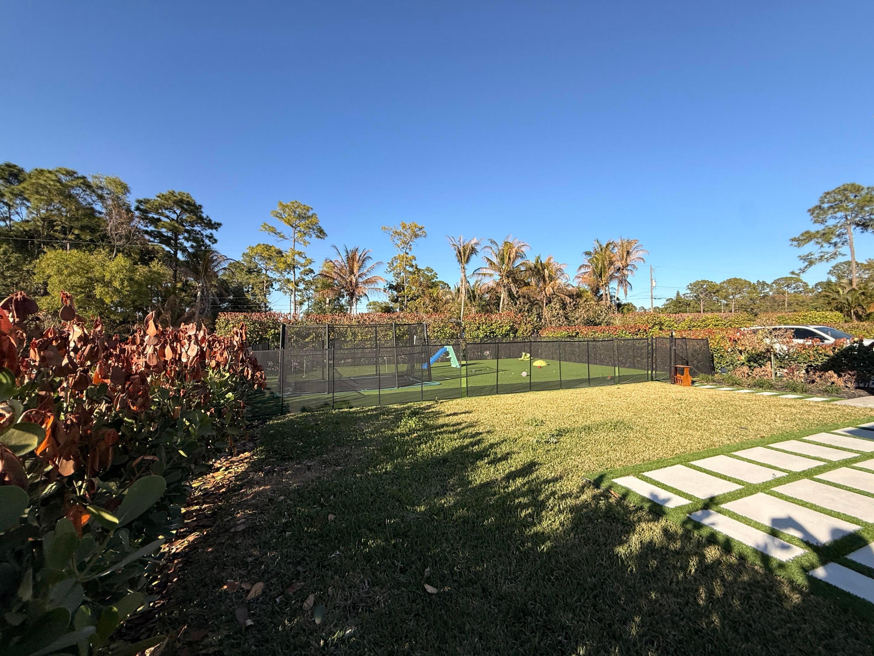 11-43-40~ N 237.9 FT OF S  3380.6 FT OF E 209.6 FT - Residential