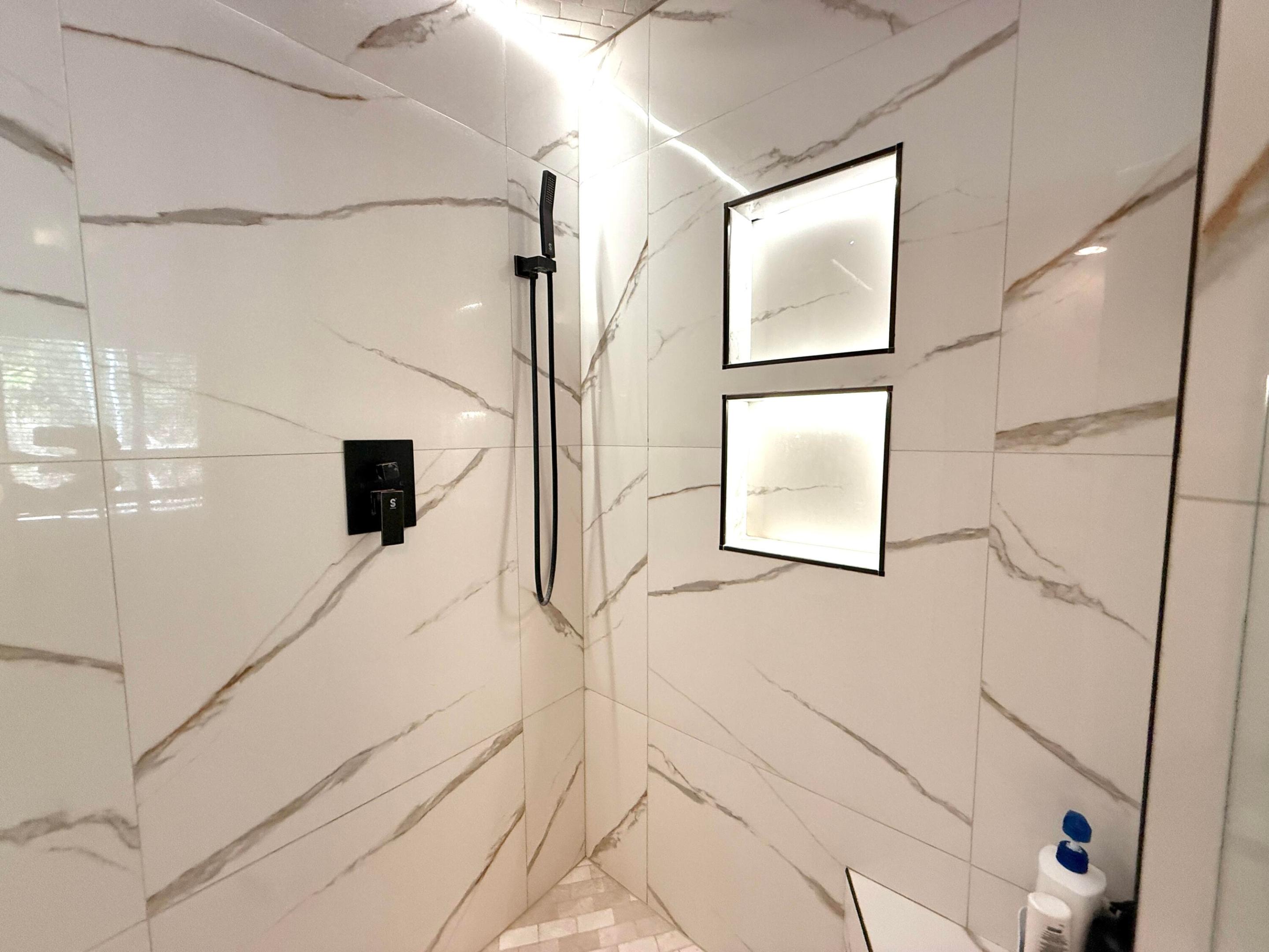 11-43-40~ N 237.9 FT OF S  3380.6 FT OF E 209.6 FT - Residential