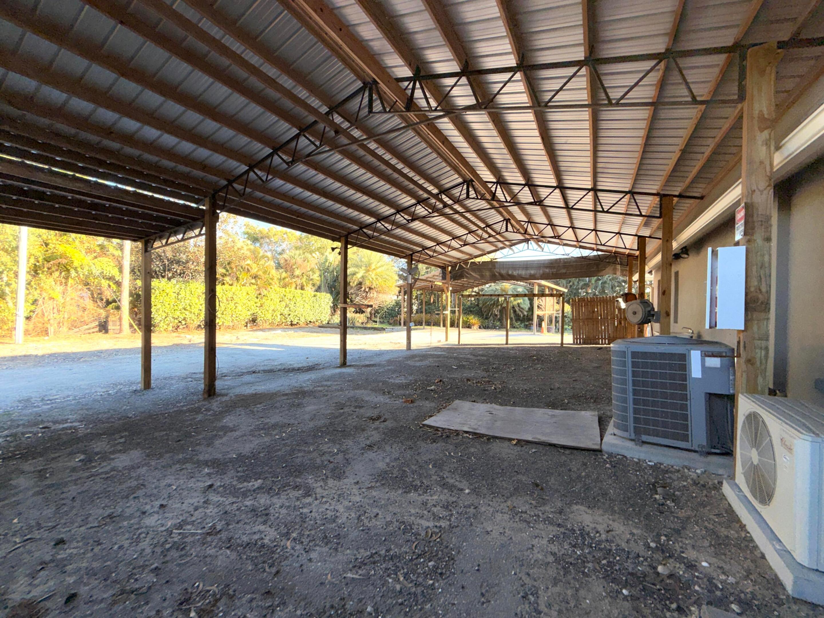 11-43-40~ N 237.9 FT OF S  3380.6 FT OF E 209.6 FT - Residential