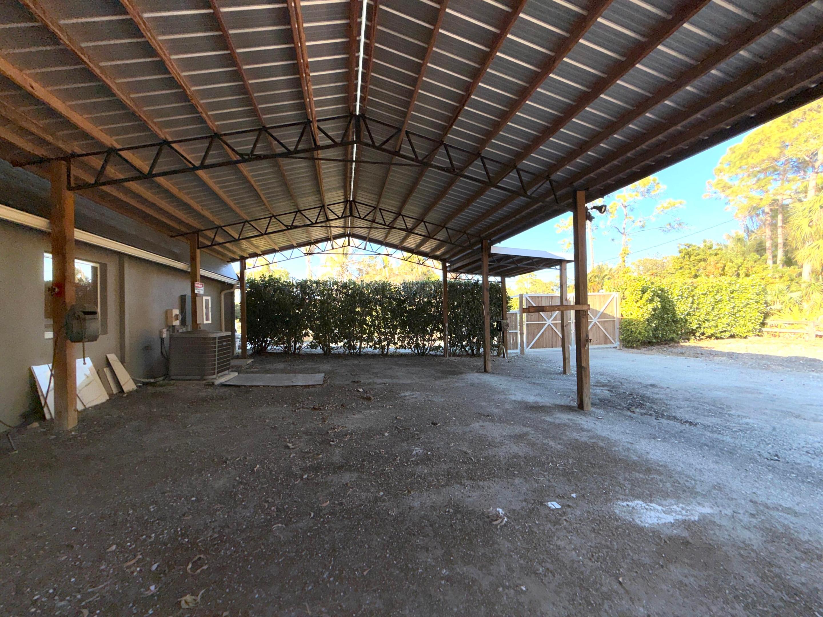 11-43-40~ N 237.9 FT OF S  3380.6 FT OF E 209.6 FT - Residential