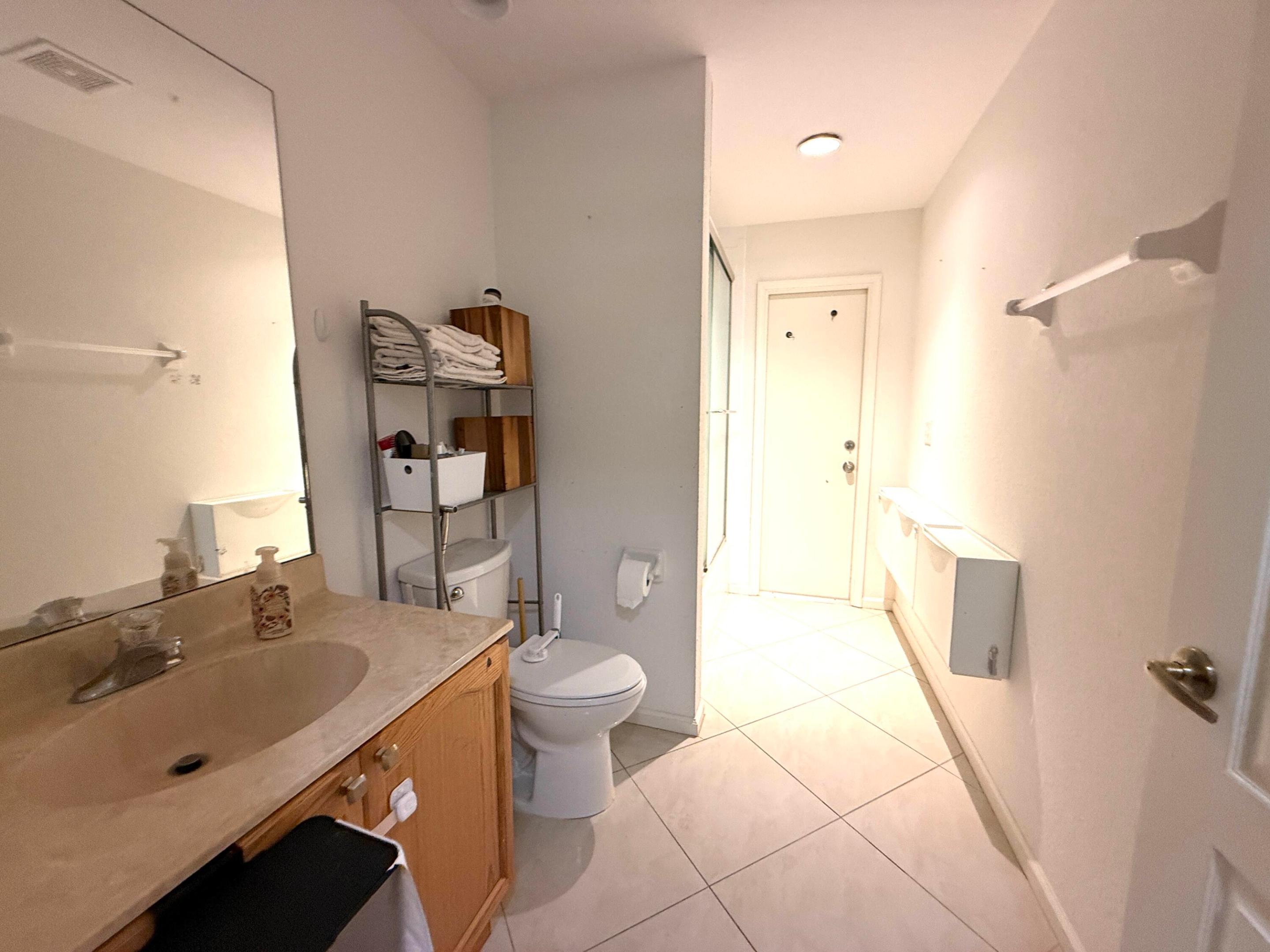 11-43-40~ N 237.9 FT OF S  3380.6 FT OF E 209.6 FT - Residential