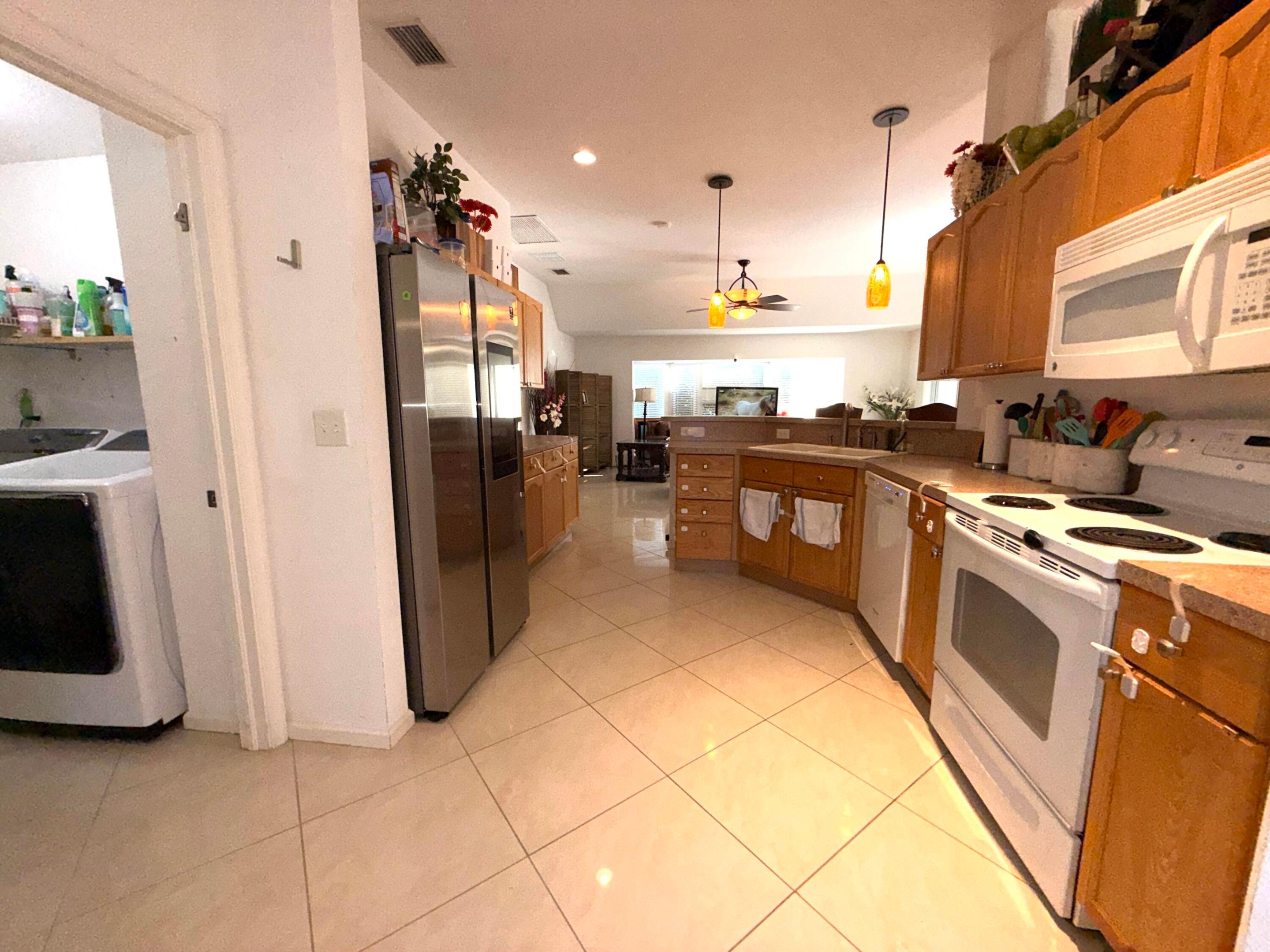 11-43-40~ N 237.9 FT OF S  3380.6 FT OF E 209.6 FT - Residential