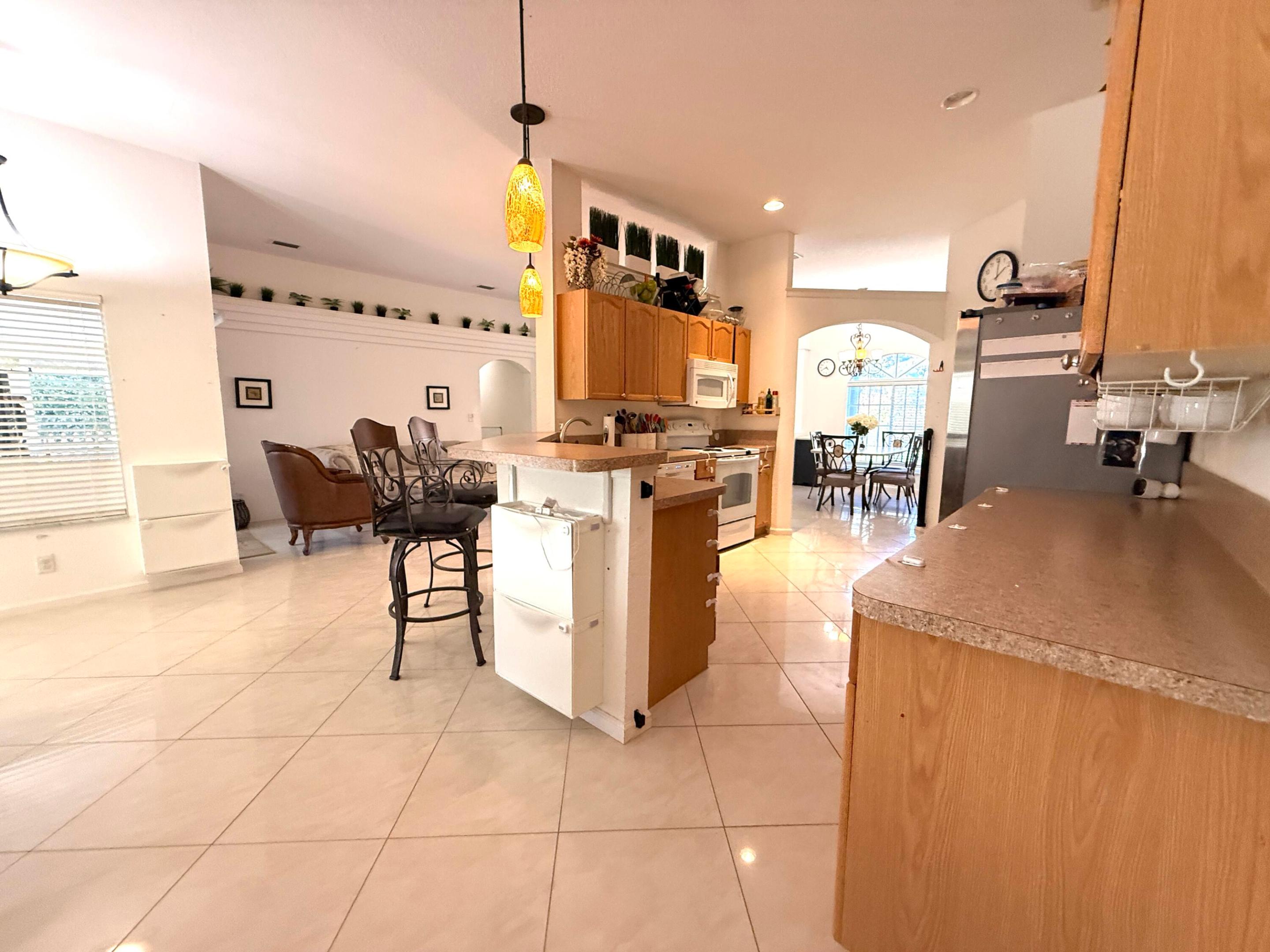 11-43-40~ N 237.9 FT OF S  3380.6 FT OF E 209.6 FT - Residential