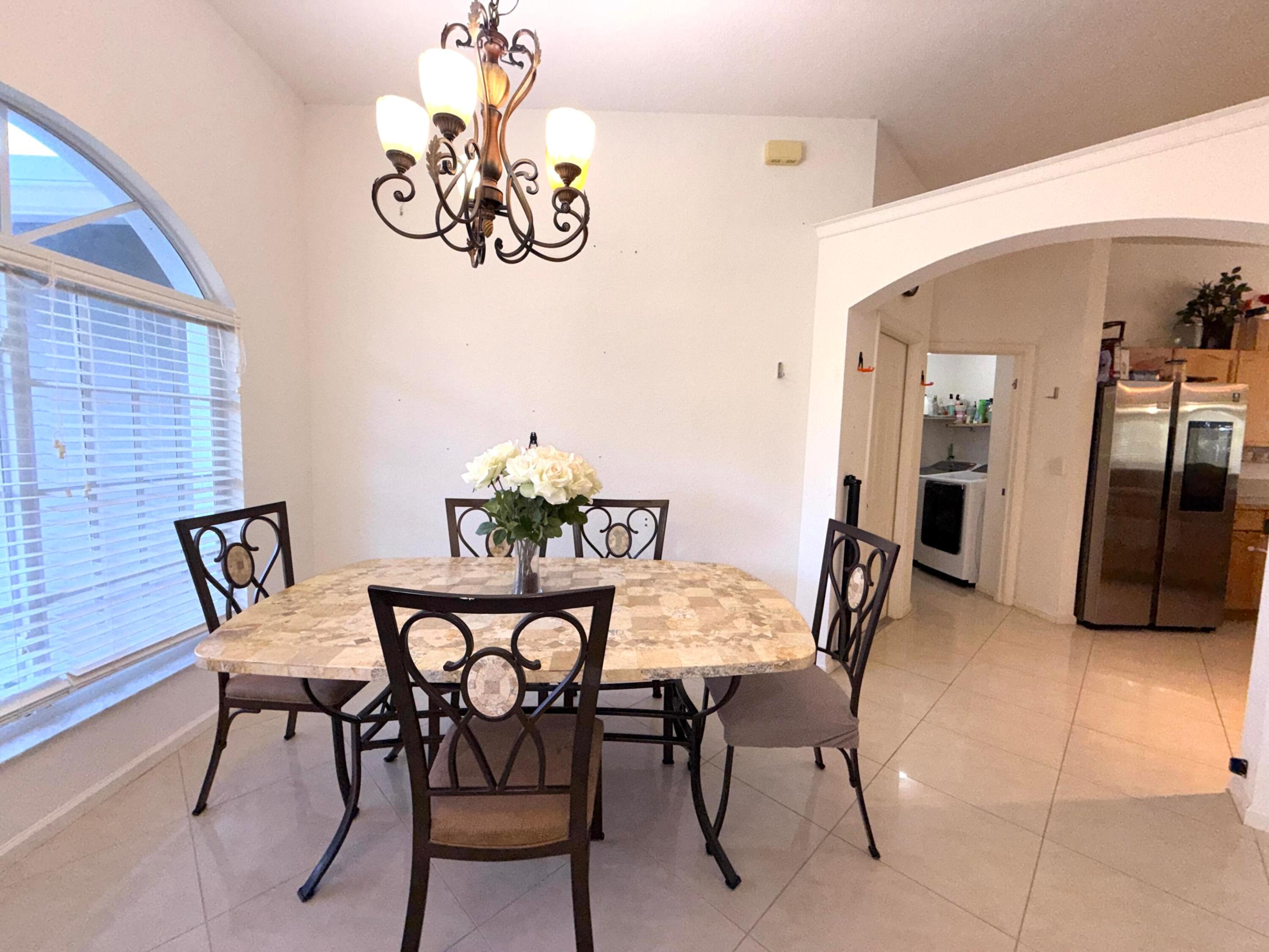 11-43-40~ N 237.9 FT OF S  3380.6 FT OF E 209.6 FT - Residential