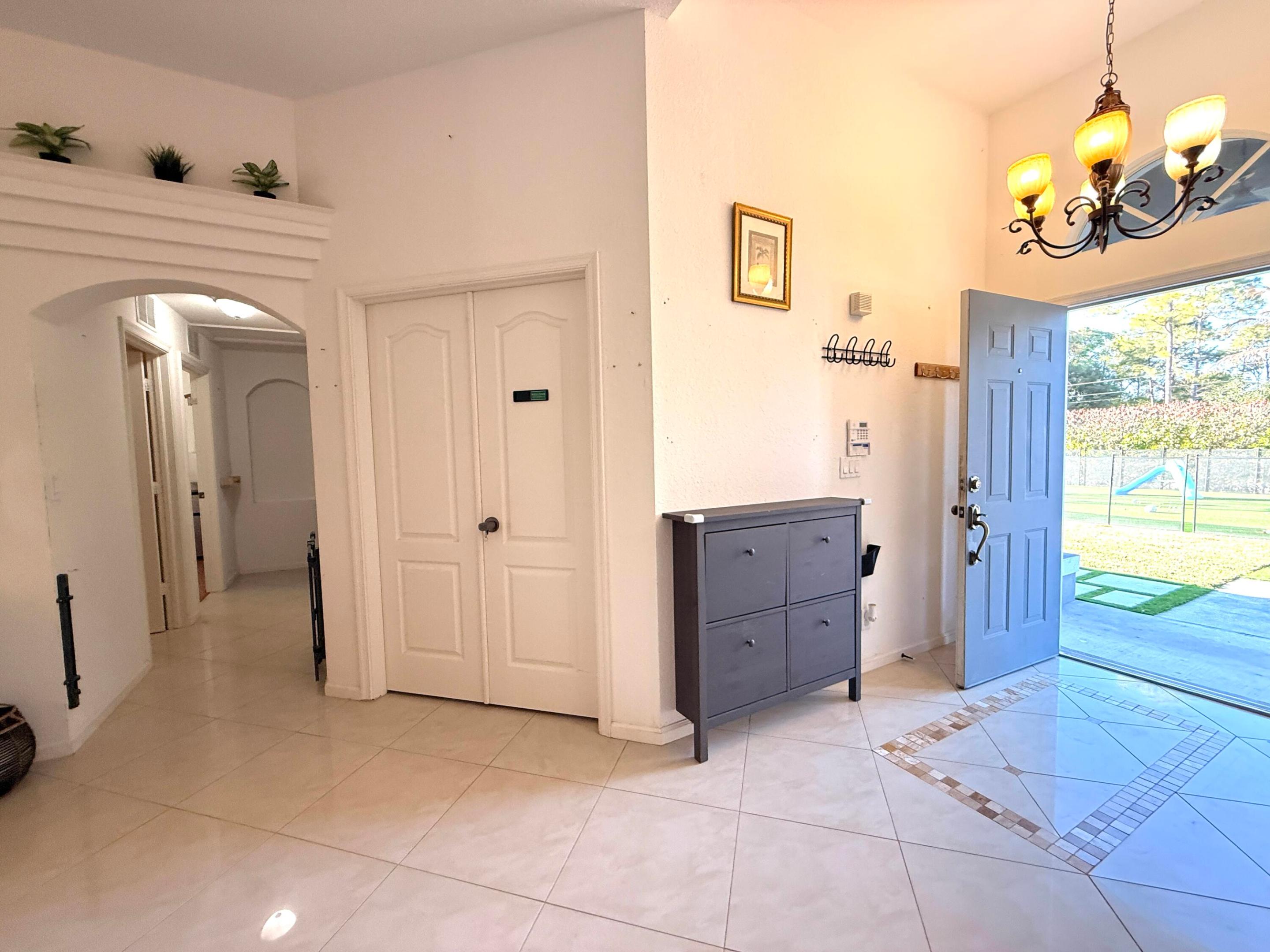 11-43-40~ N 237.9 FT OF S  3380.6 FT OF E 209.6 FT - Residential