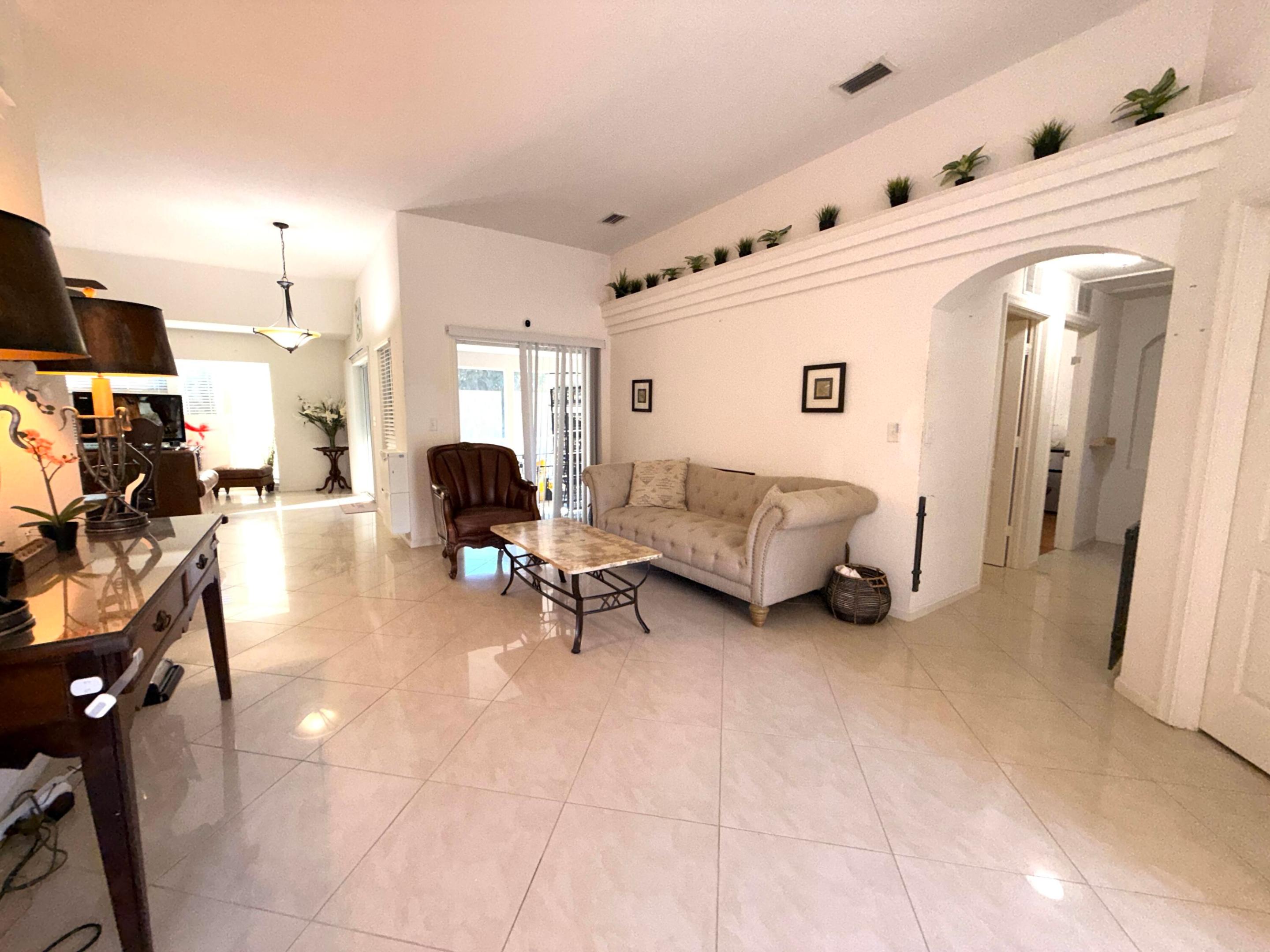 11-43-40~ N 237.9 FT OF S  3380.6 FT OF E 209.6 FT - Residential