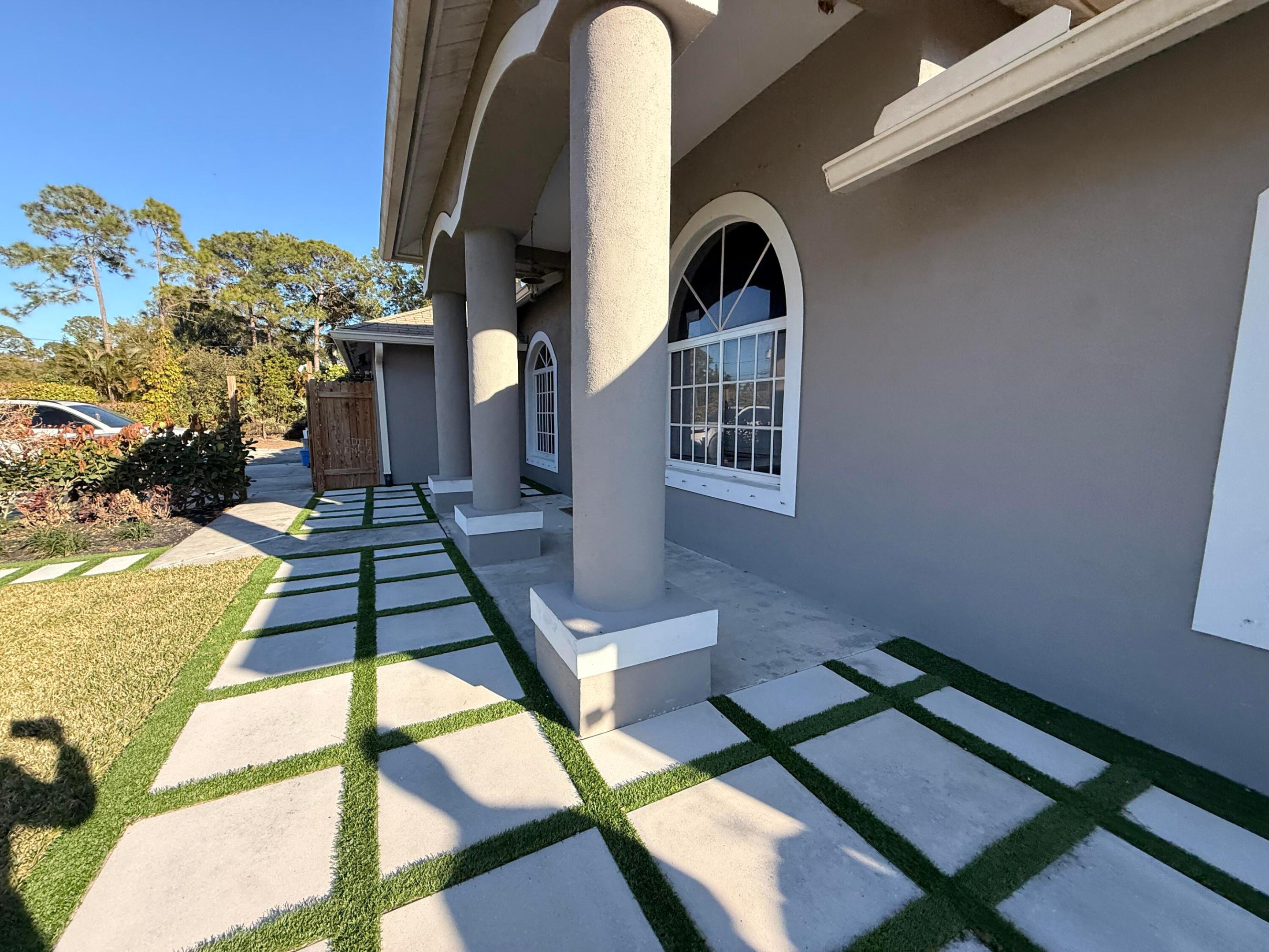 11-43-40~ N 237.9 FT OF S  3380.6 FT OF E 209.6 FT - Residential