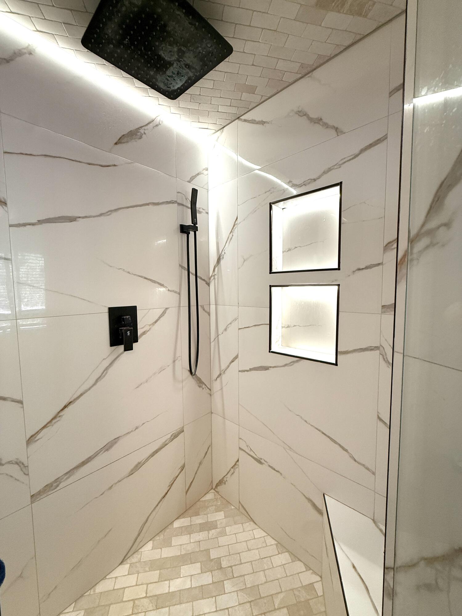 11-43-40~ N 237.9 FT OF S  3380.6 FT OF E 209.6 FT - Residential