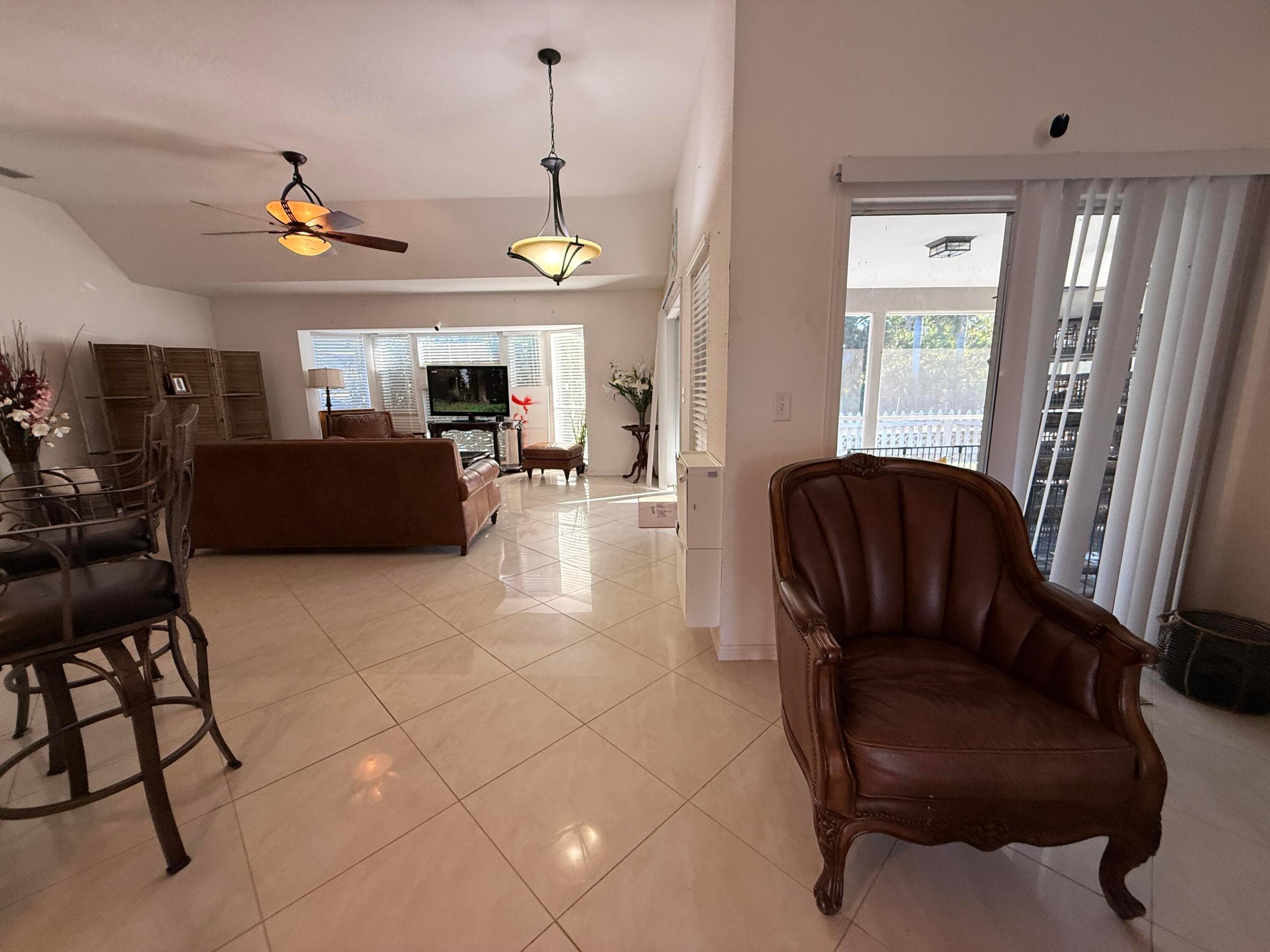 11-43-40~ N 237.9 FT OF S  3380.6 FT OF E 209.6 FT - Residential