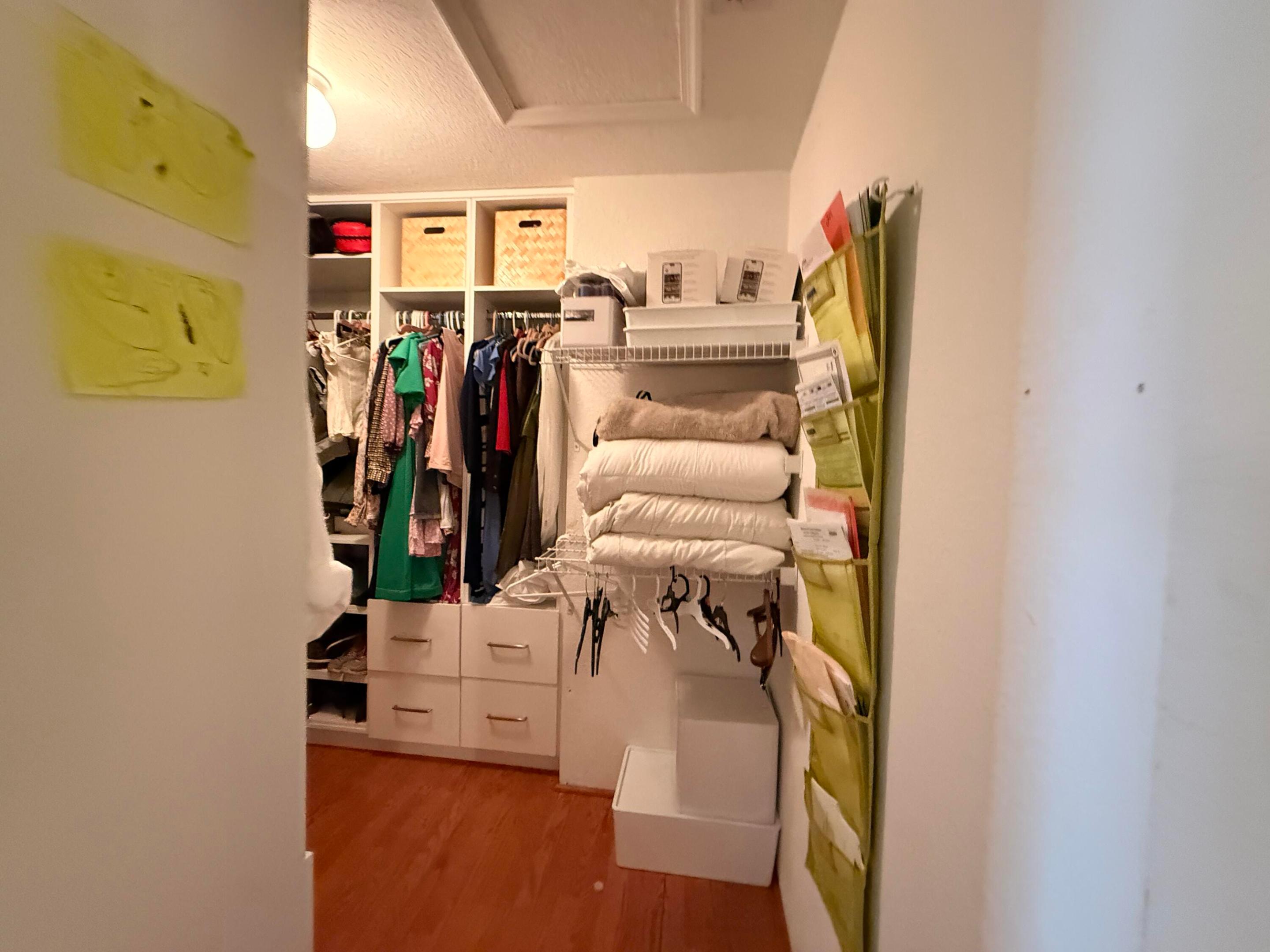 11-43-40~ N 237.9 FT OF S  3380.6 FT OF E 209.6 FT - Residential