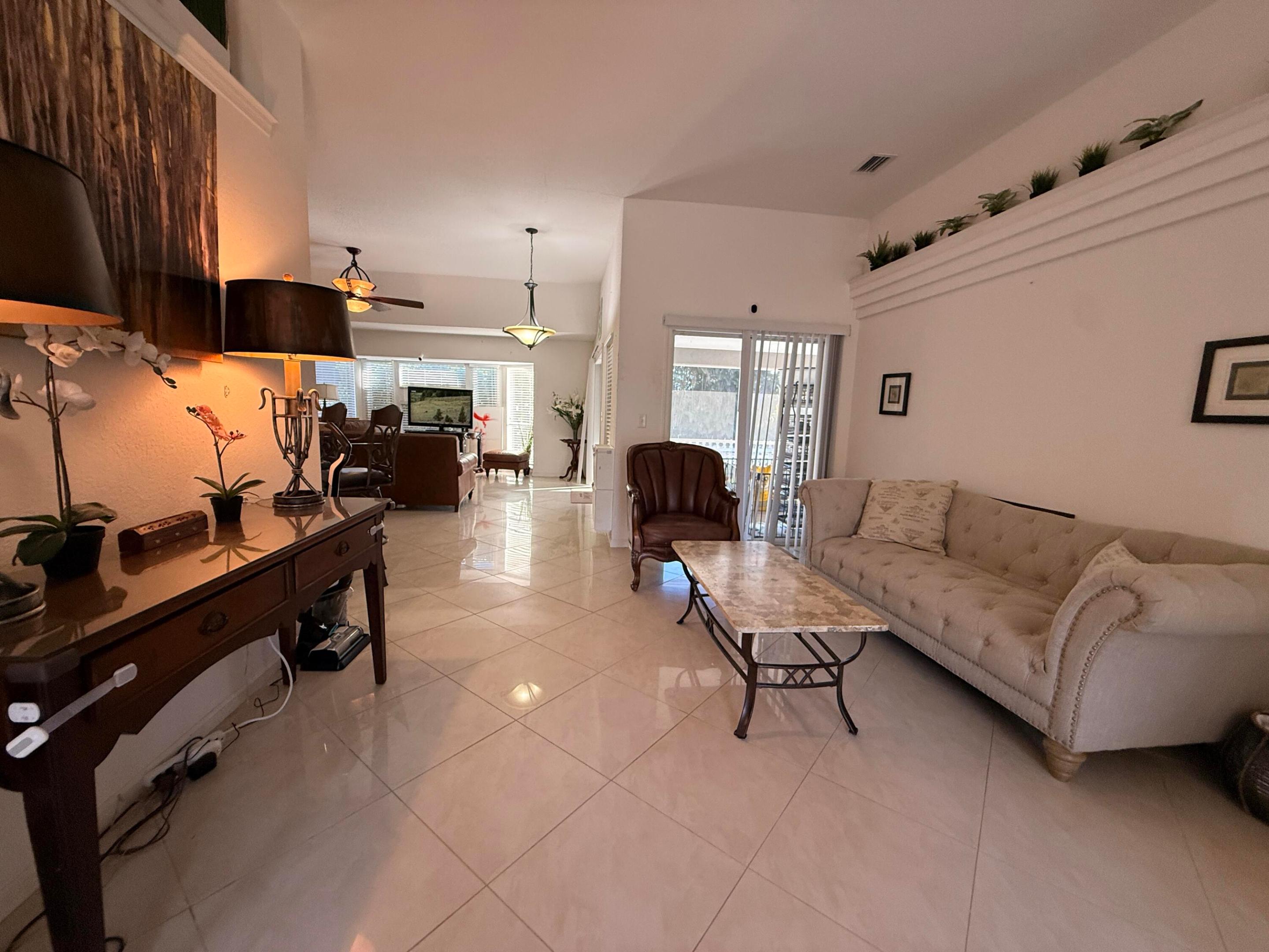 11-43-40~ N 237.9 FT OF S  3380.6 FT OF E 209.6 FT - Residential