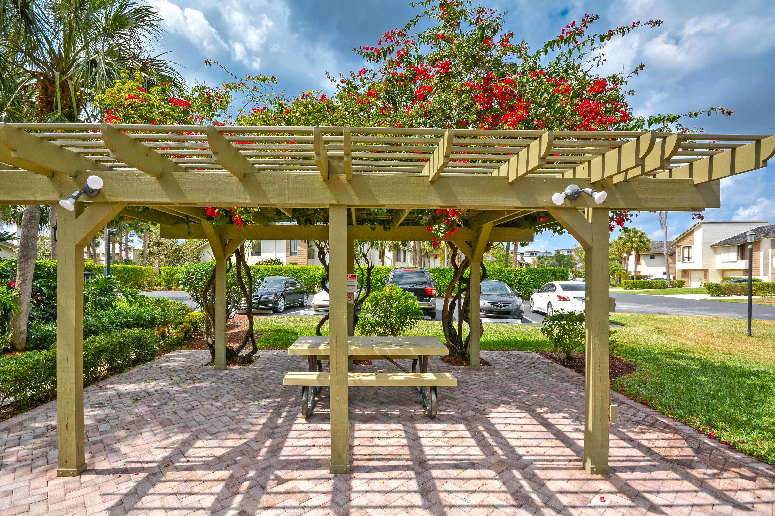 IRONWEDGE SEC II - Residential