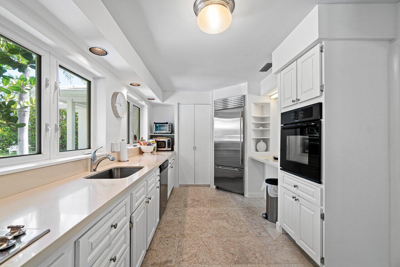 NORTH SHORE - Residential Lease