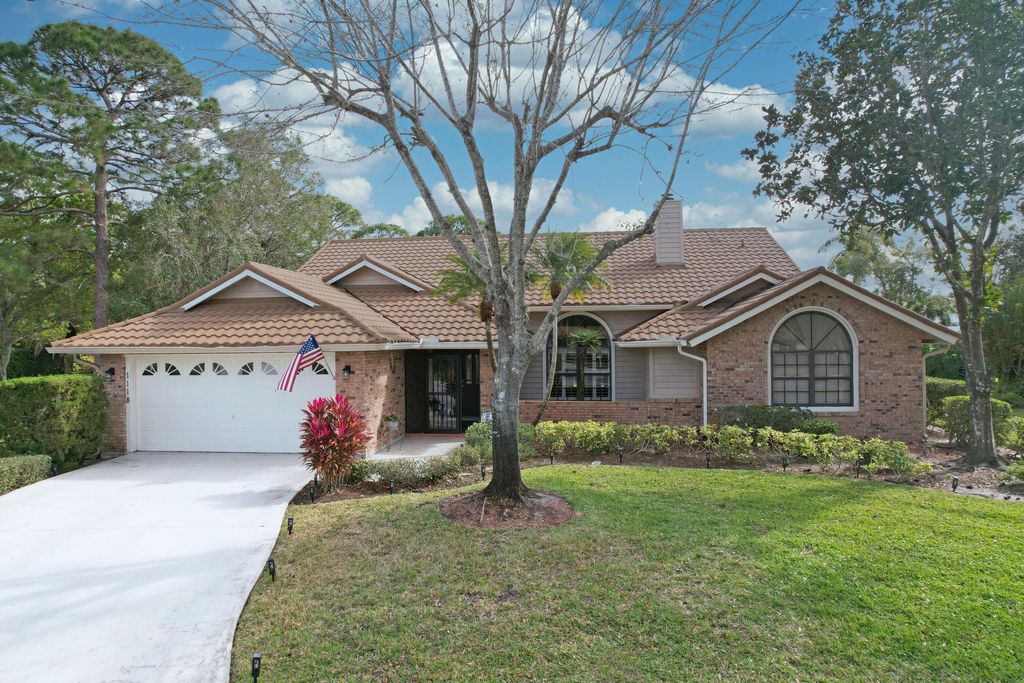 Photo of 1118 SW Forest Hill Cove, Port Saint Lucie, FL 34986 (MLS # R11157839)