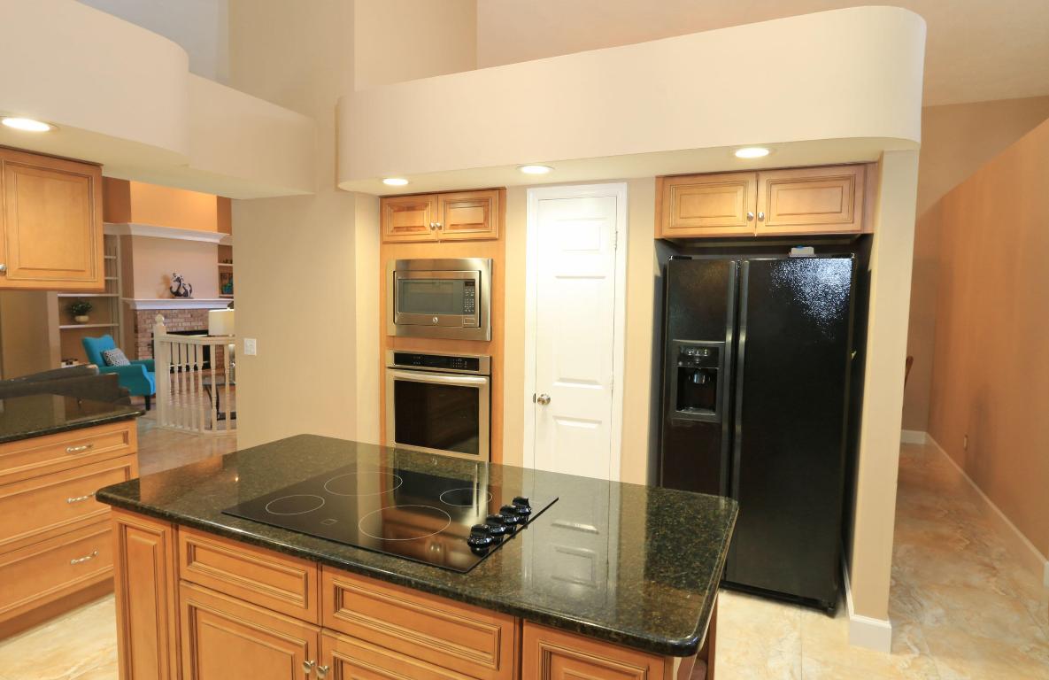 COUNTRY CLUB ESTATES PARCEL 8 PHASE 1 - Residential