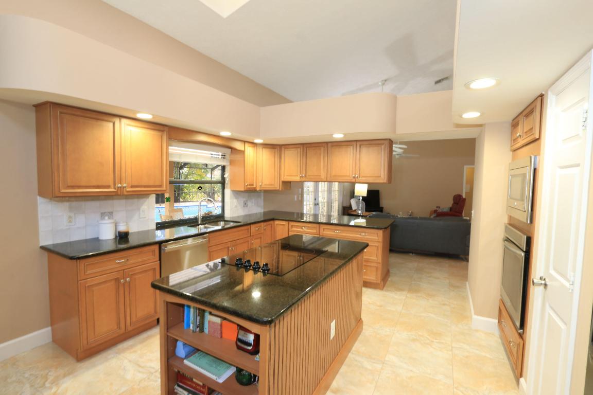 COUNTRY CLUB ESTATES PARCEL 8 PHASE 1 - Residential