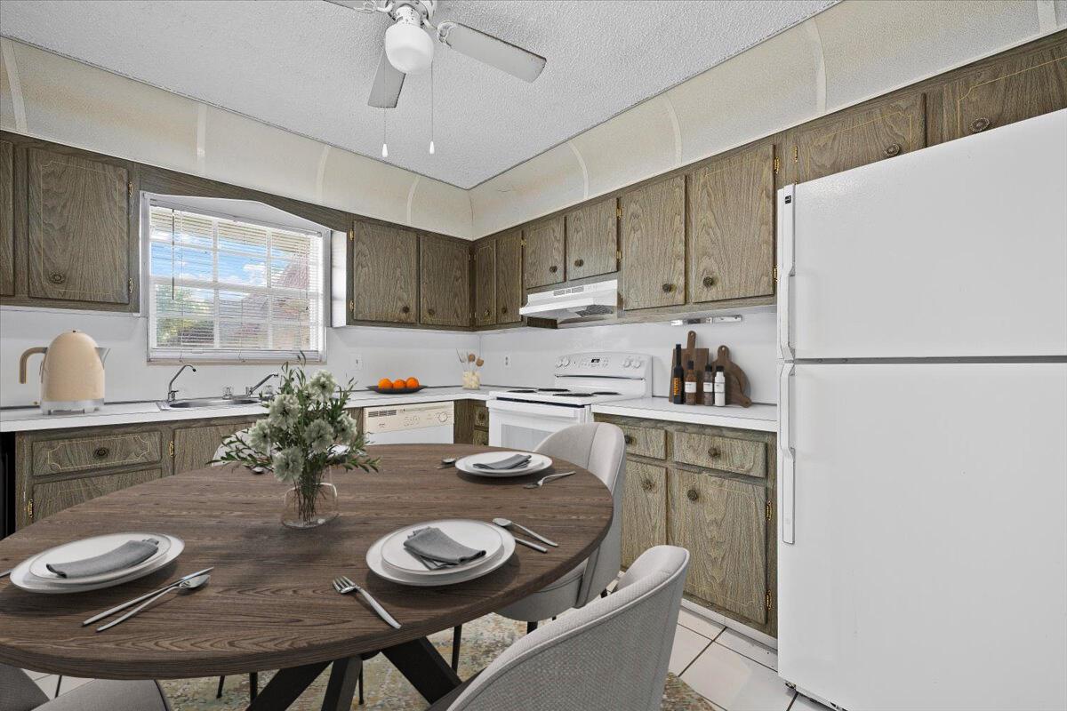 COVERED BRIDGE CONDO - Residential