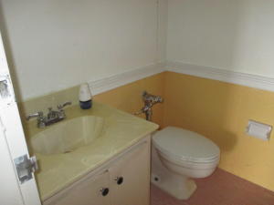 LA FONTANA APTS OF PALM BEACH INC - Residential