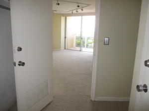 LA FONTANA APTS OF PALM BEACH INC - Residential