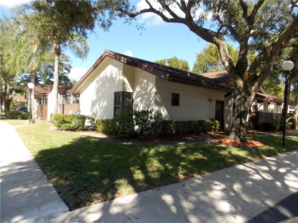 Baywood Village 3 - Residential