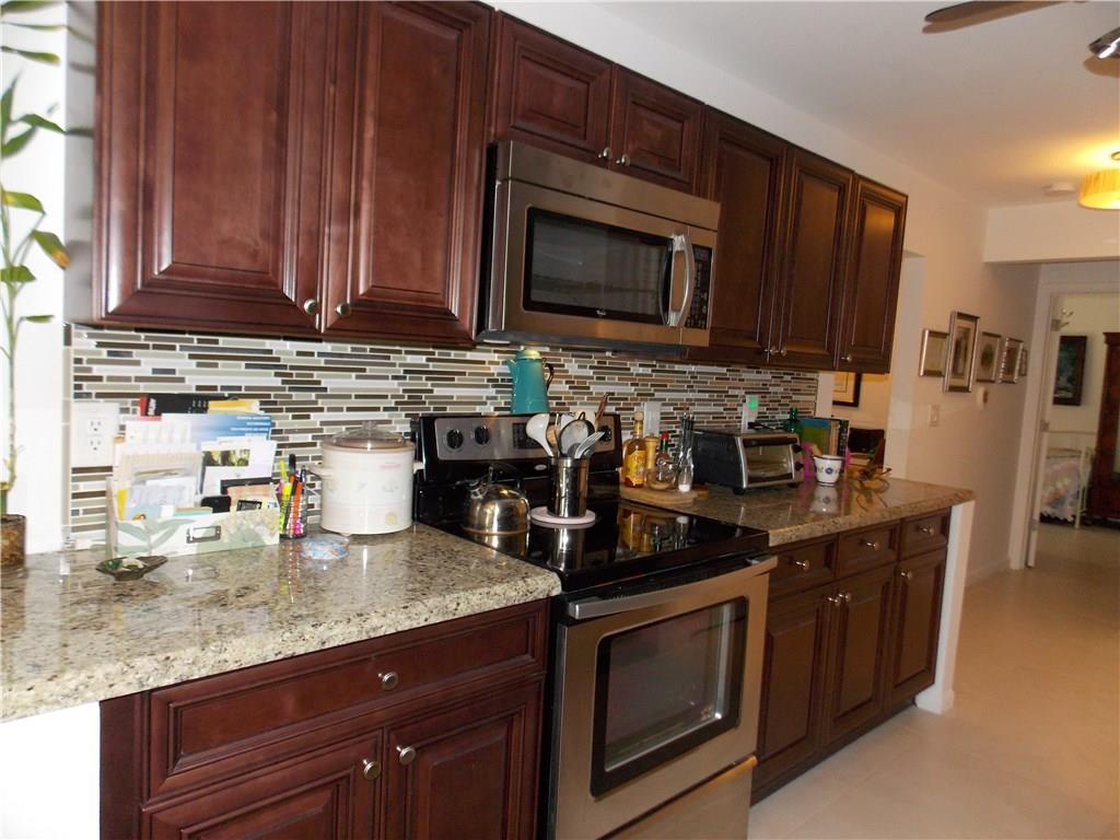 Baywood Village 3 - Residential