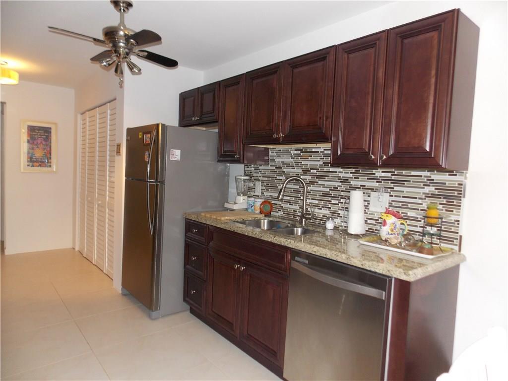 Baywood Village 3 - Residential
