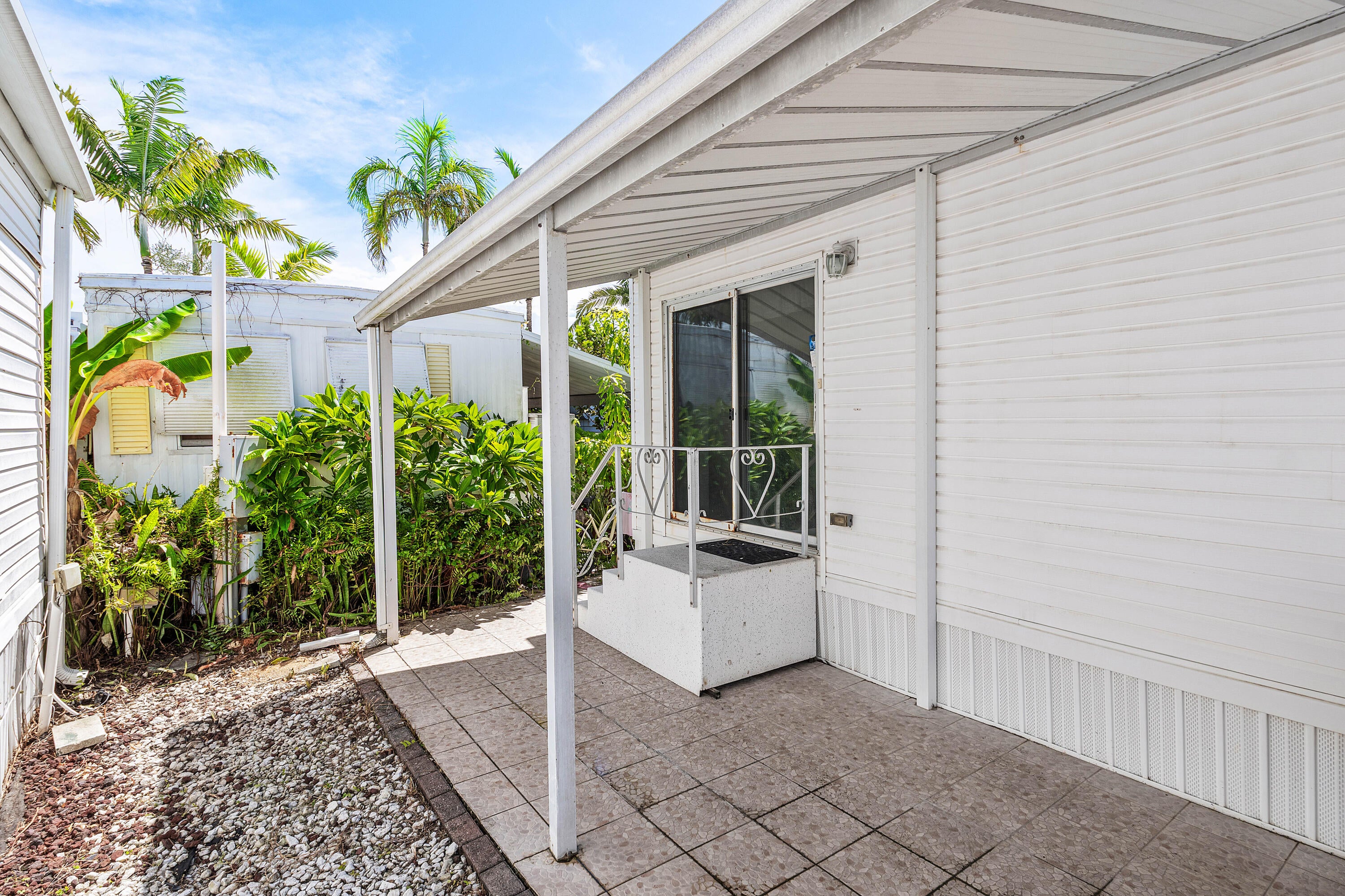 13 Hibiscus Drive H
