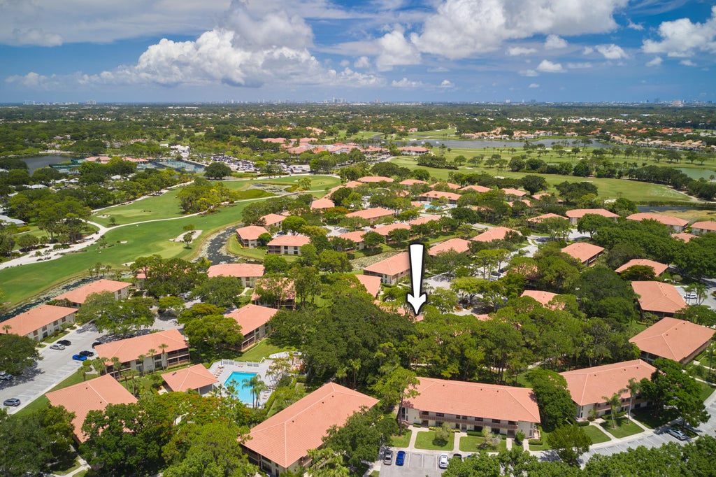 Photo of 563 Brackenwood Place, Palm Beach Gardens, FL 33418 (MLS # B26041633)